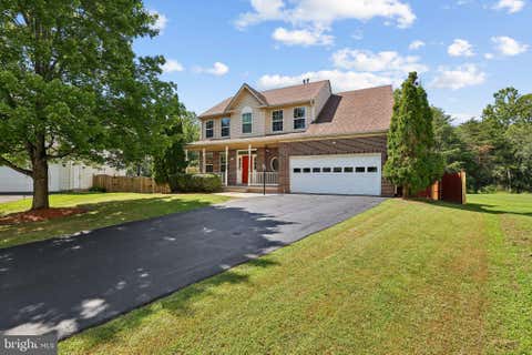 Photo of 6217 Oakland Drive, WOODBRIDGE, VA 22193 (MLS # VAPW2123382)