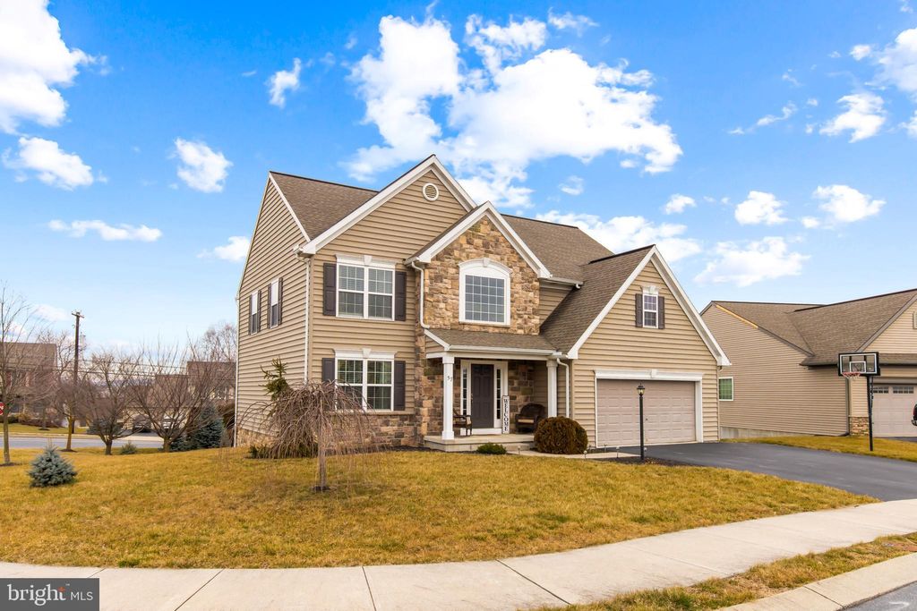 Photo of 57 SUMMERLYN DR, EPHRATA, PA 17522 (MLS # PALA2030808)