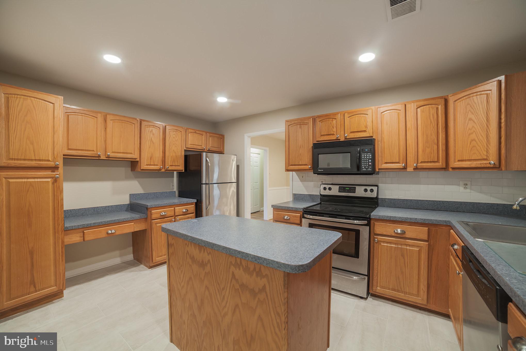 CROFTON MEADOWS - Residential Lease