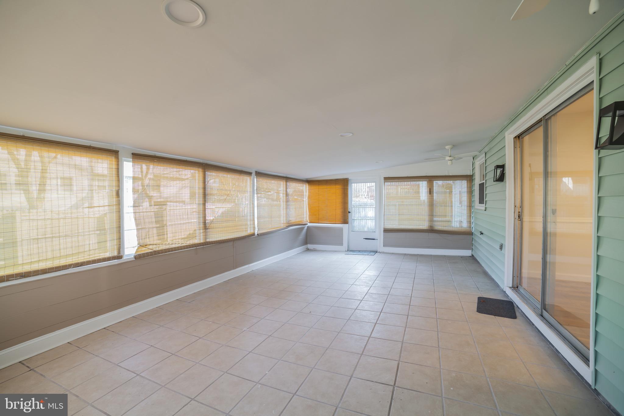 CROFTON MEADOWS - Residential Lease