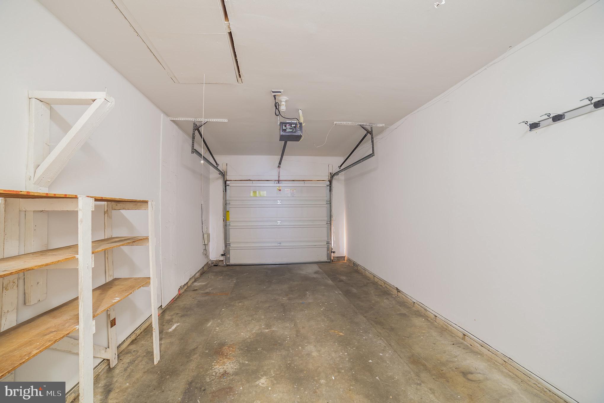 CROFTON MEADOWS - Residential Lease