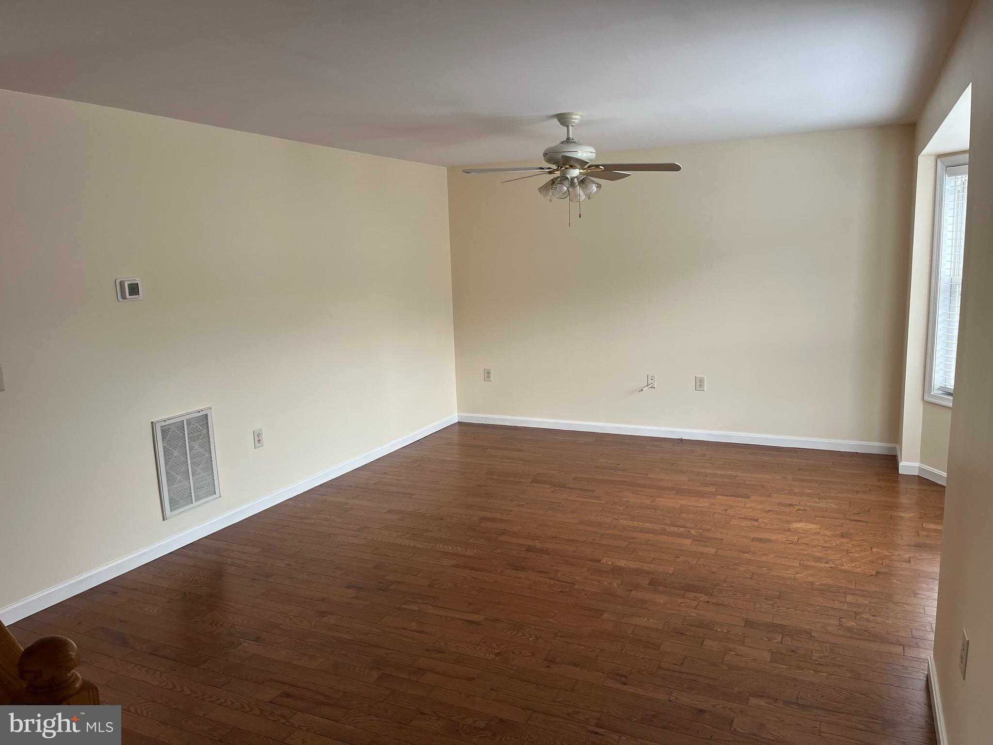 AMBER WOODS - Residential