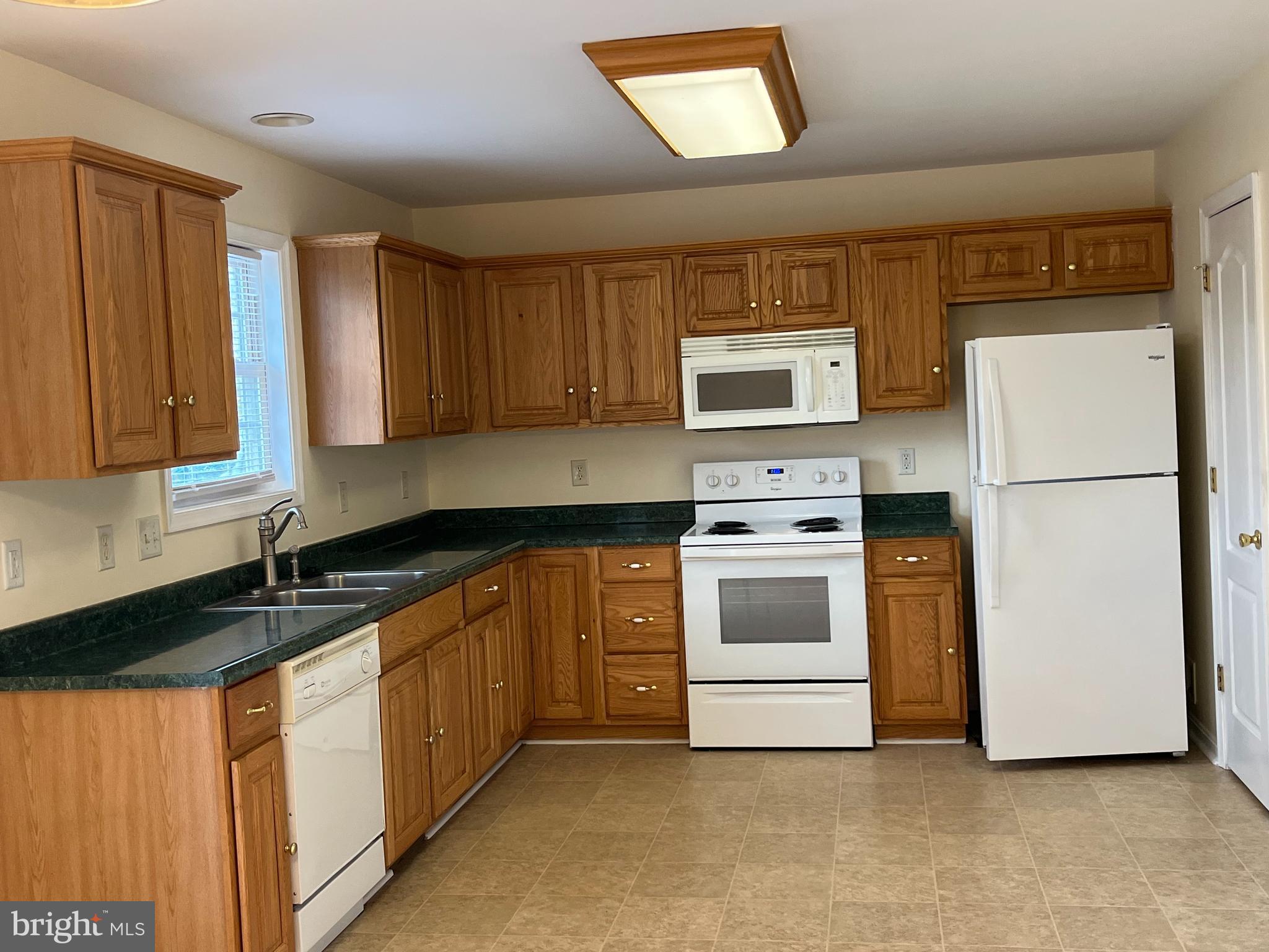 AMBER WOODS - Residential