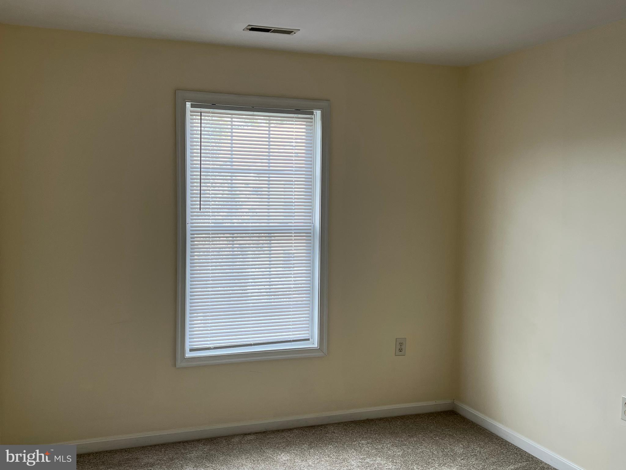 AMBER WOODS - Residential