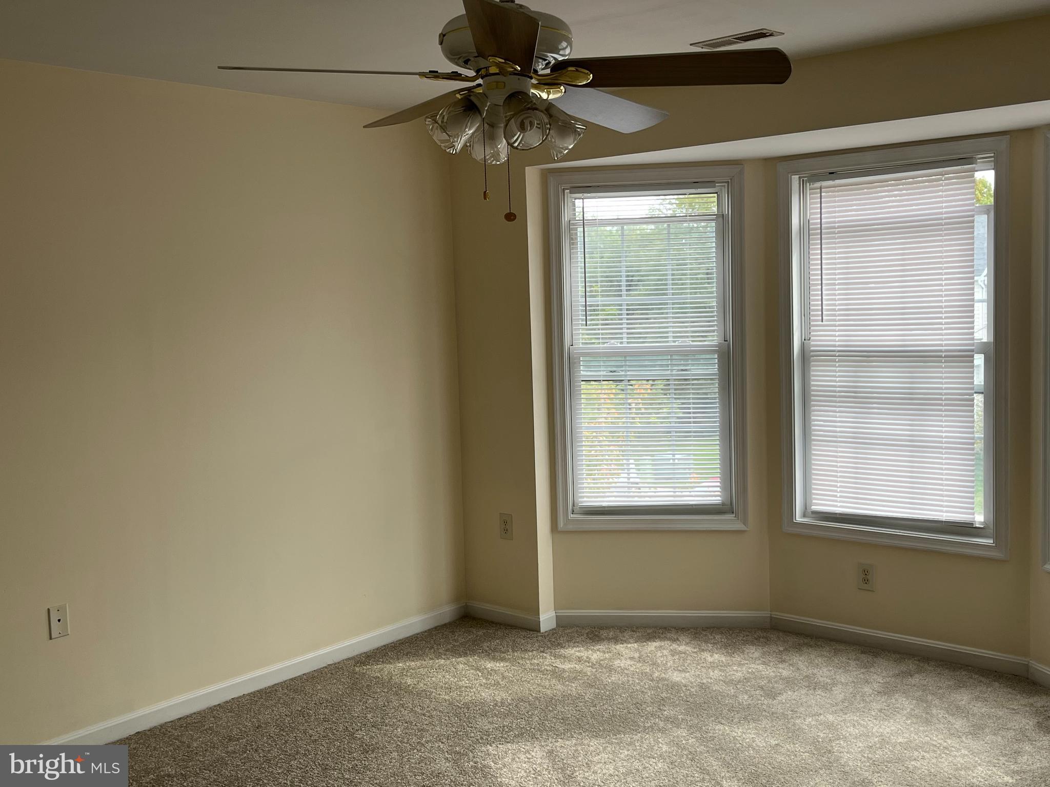 AMBER WOODS - Residential