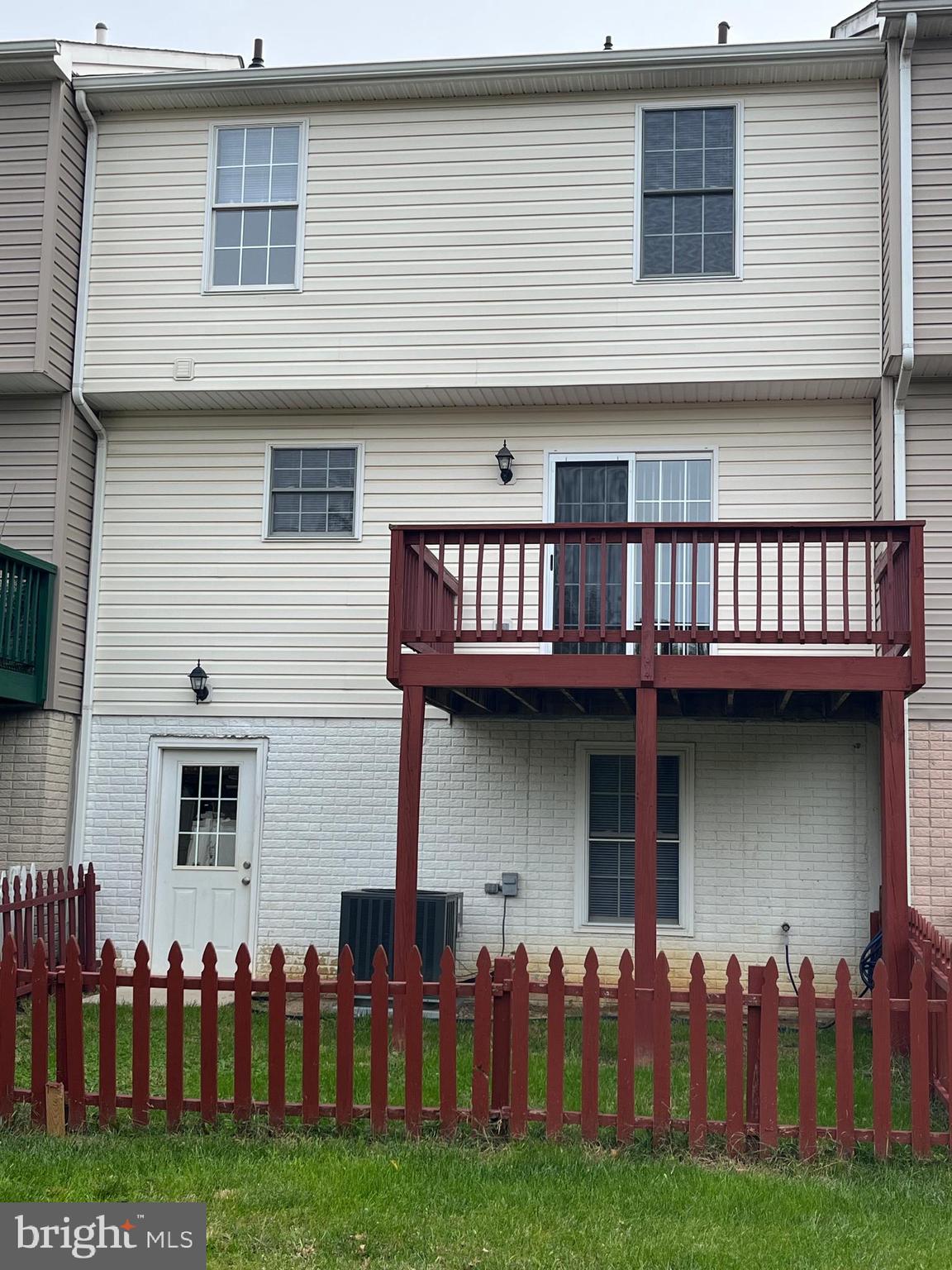 AMBER WOODS - Residential