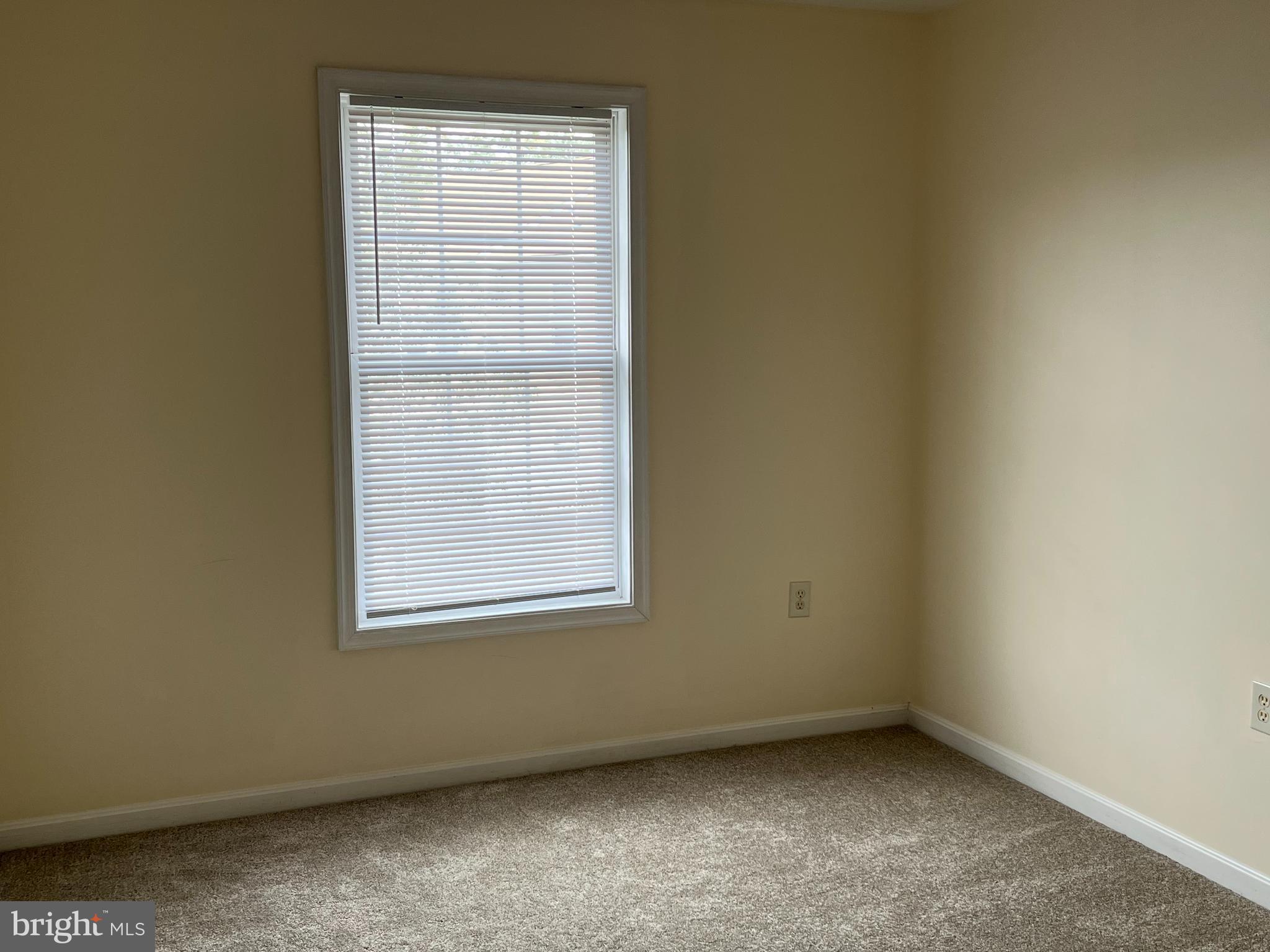 AMBER WOODS - Residential