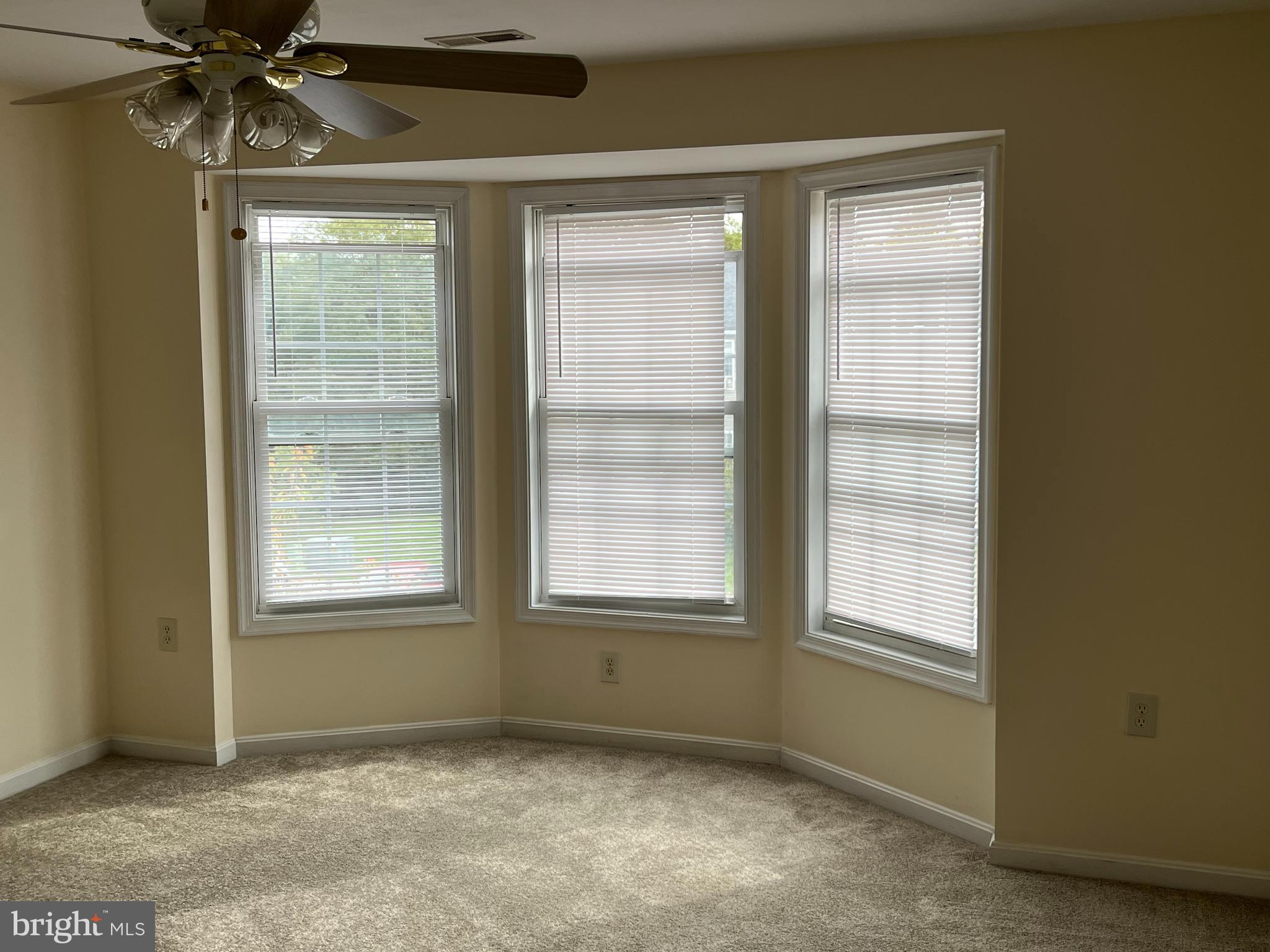 AMBER WOODS - Residential