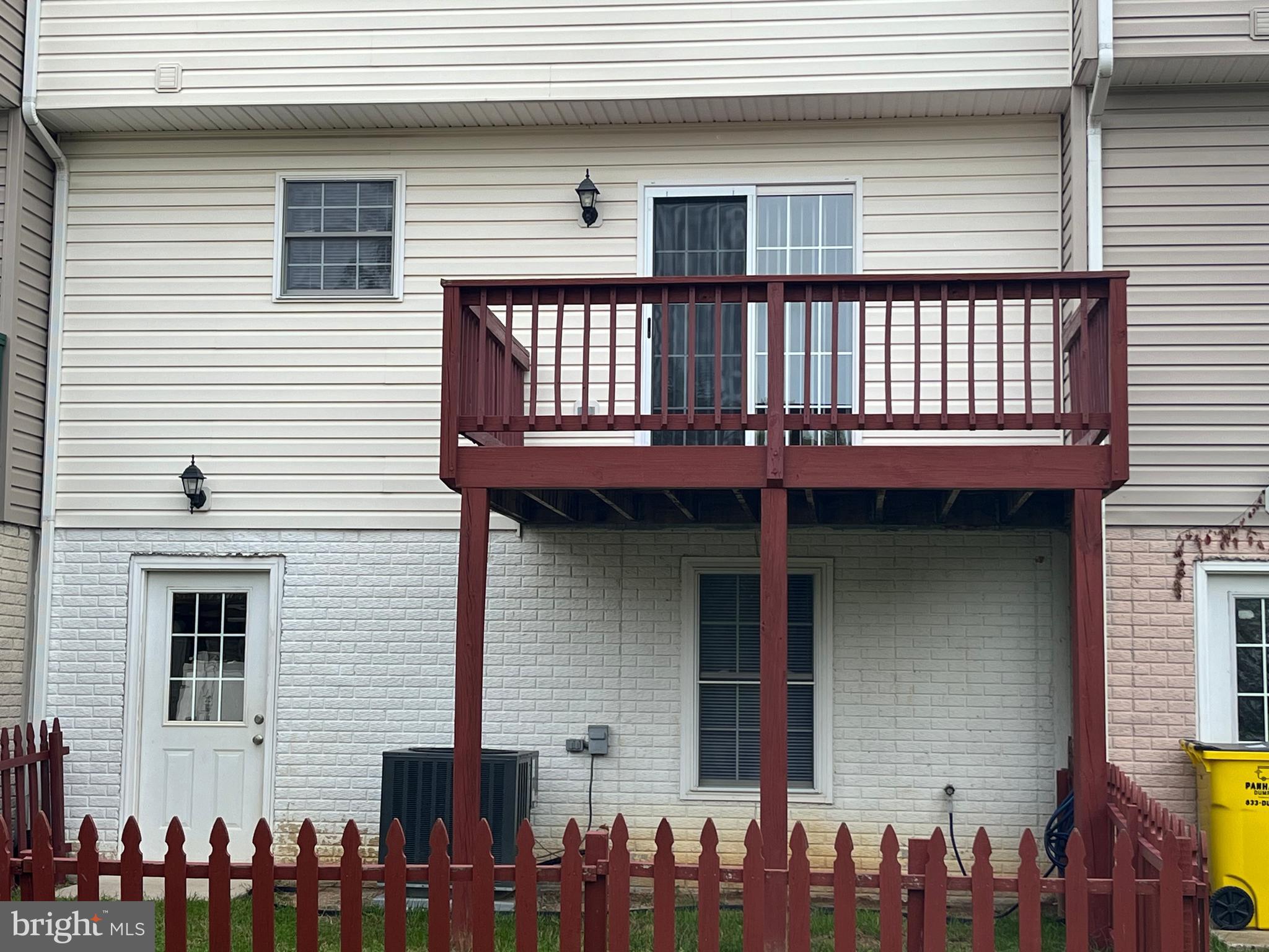 AMBER WOODS - Residential