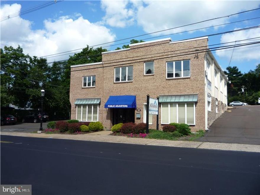 Strategic location on N. Main St. across from Belvedere Square. Only 2 blocks from Court House & Justice Center. Lot also fronts on Lacey Ave. for easy access to parking for 45+ cars. A total of 8,000 sq.ft. on 2 levels. Upper level at grade. Which has been totally clear of all partitions and ready for finish. Property consists of 3 tax parcels (#'s 08-005-065, 066, 067) with over 152' on N. Main & 85' on Lacey Ave. Very generous commercial zoning allows professional, retail, eating place, school, repair shop, etc. Owner occupies 1st level. Wonderful business opportunity for investor and or user.