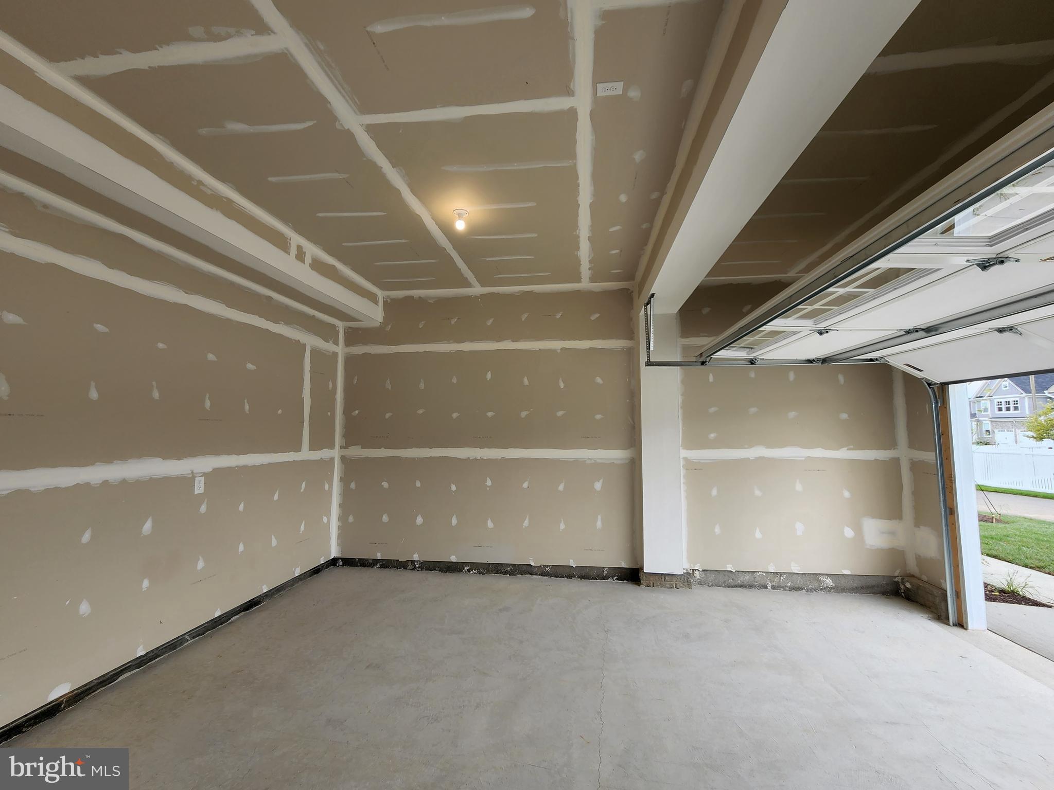 COPPER MILL ESTATES - Residential Lease