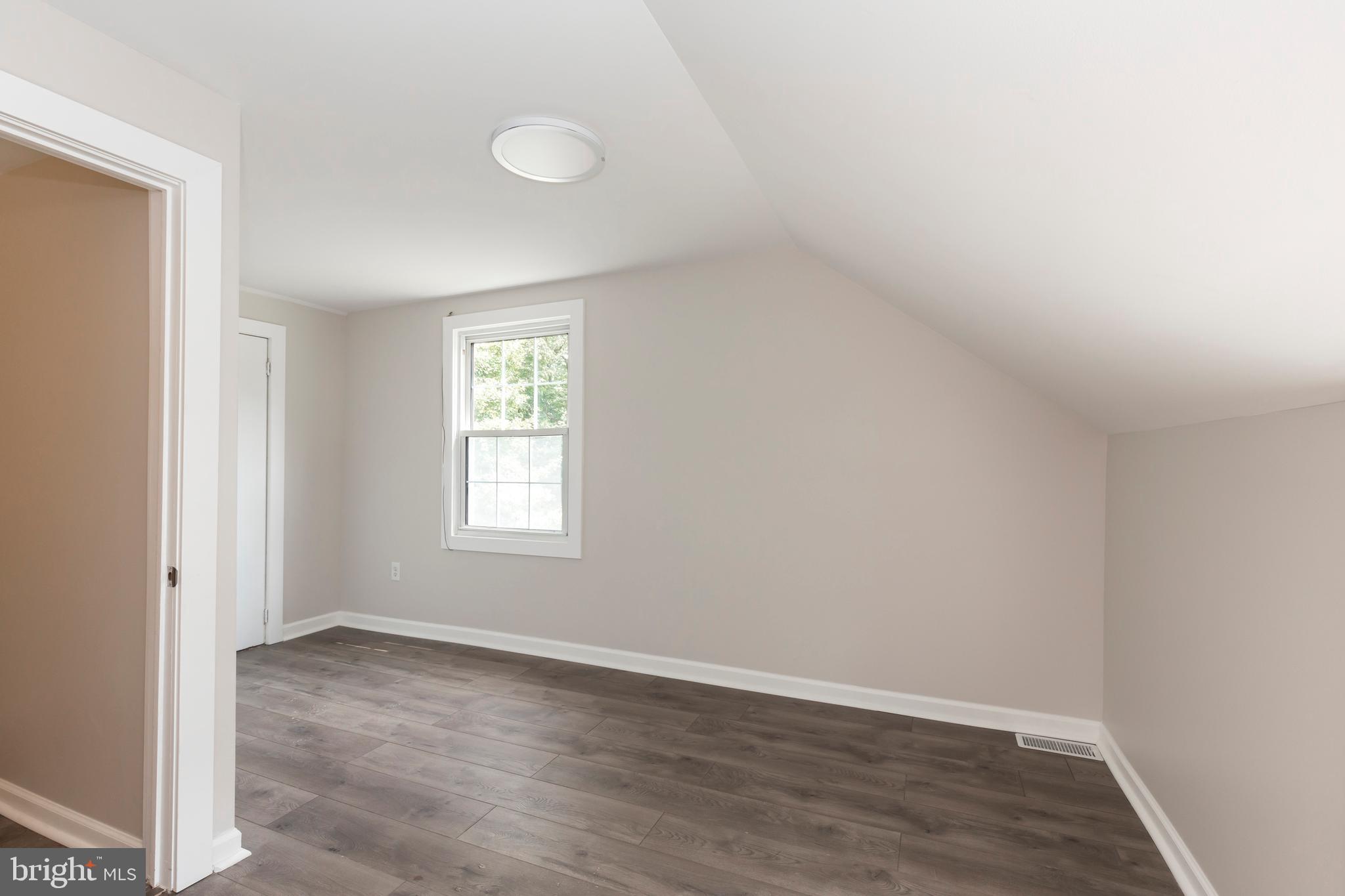 EASTTOWN WOODS - Residential Lease