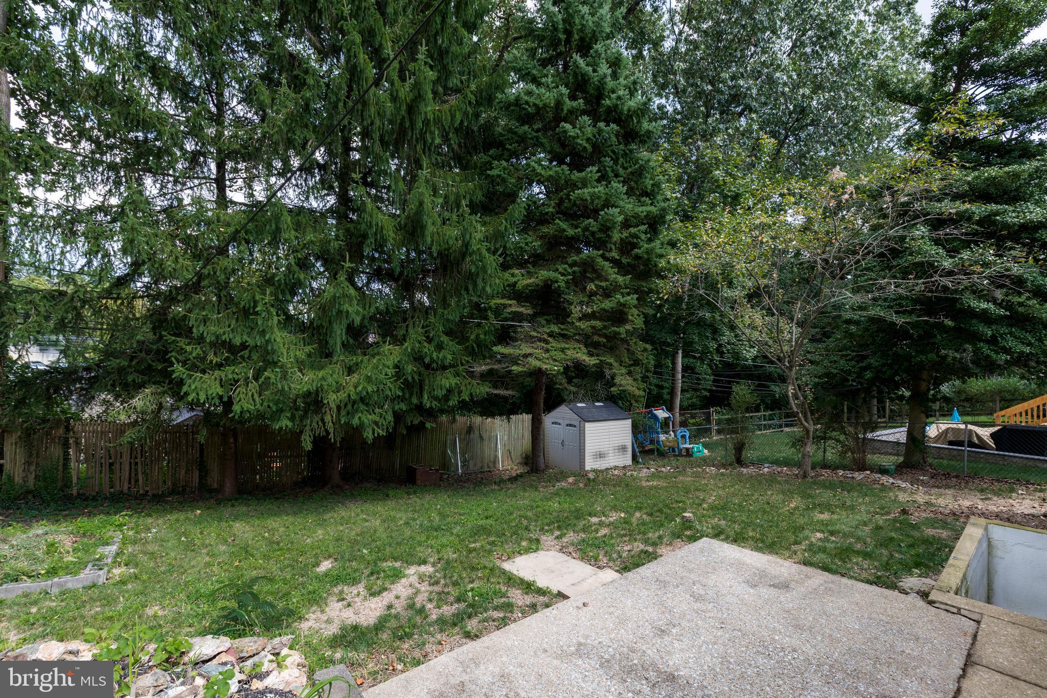 EASTTOWN WOODS - Residential Lease