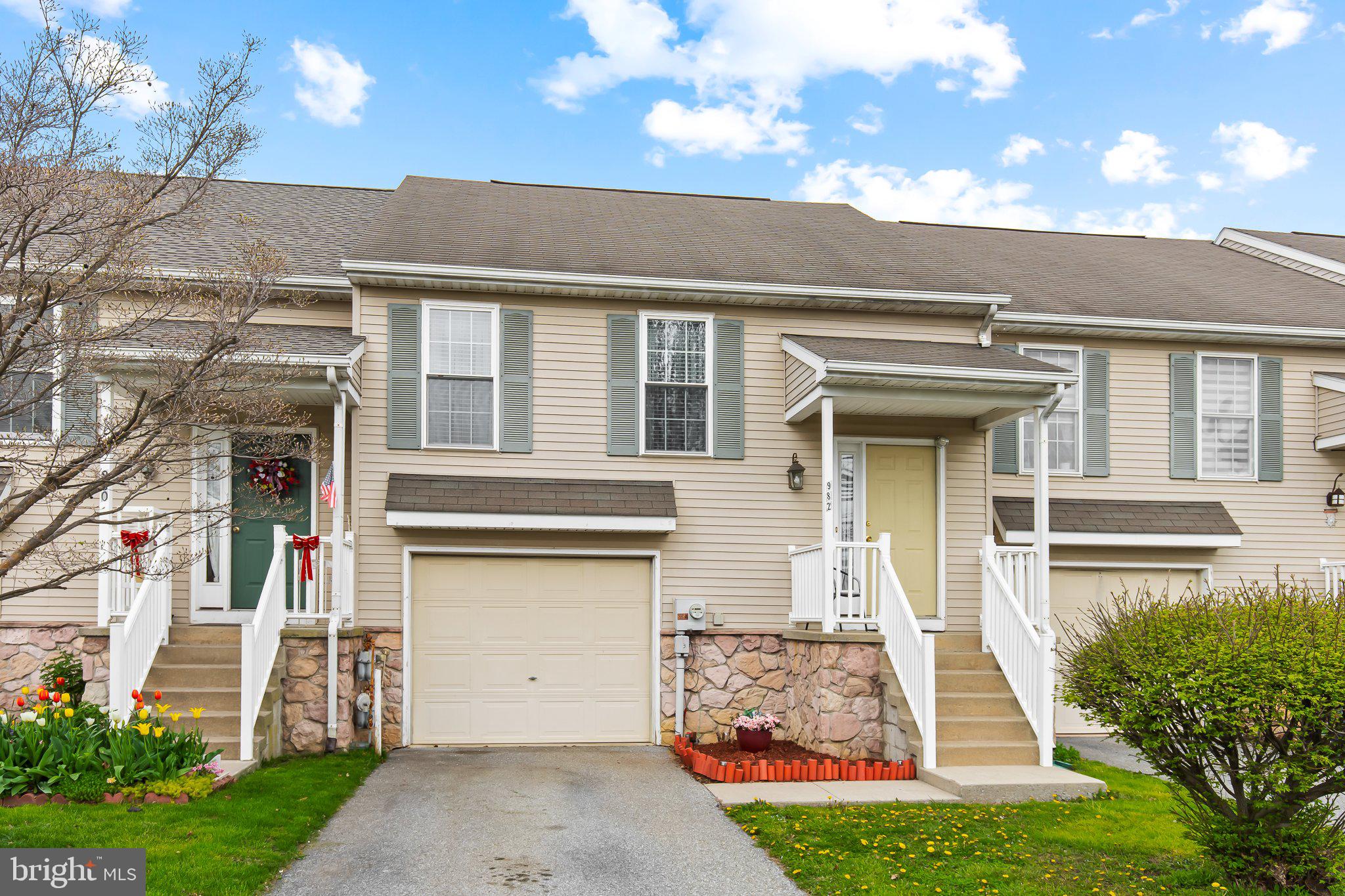 STERLING PLACE - Residential