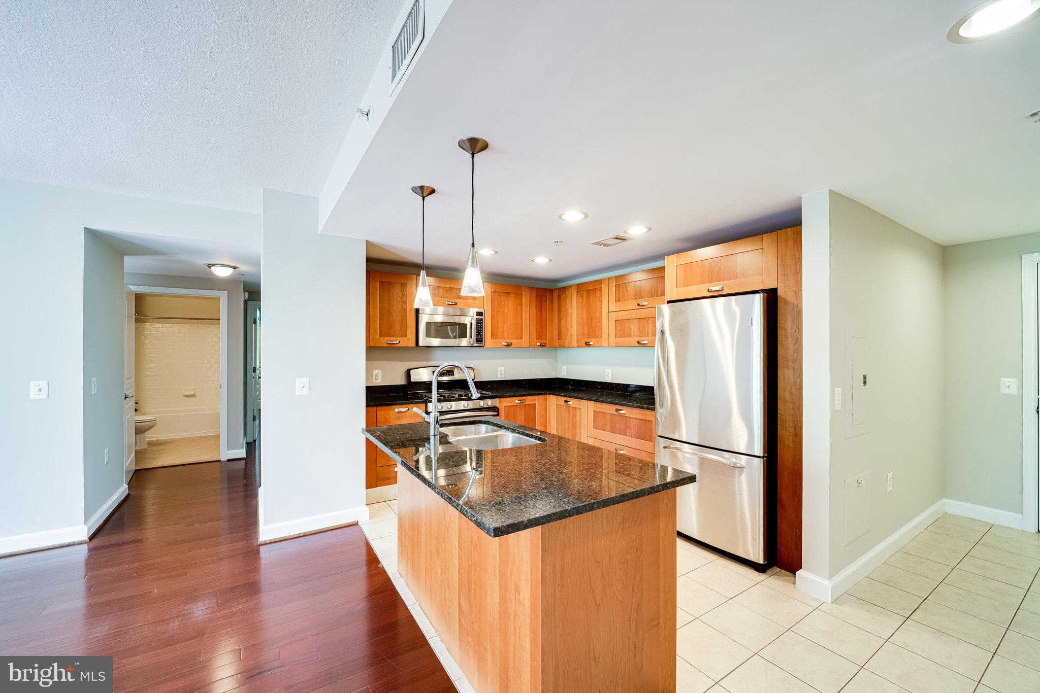 MIDTOWN ALEXANDRIA STATION CONDOMINIUM - Residential