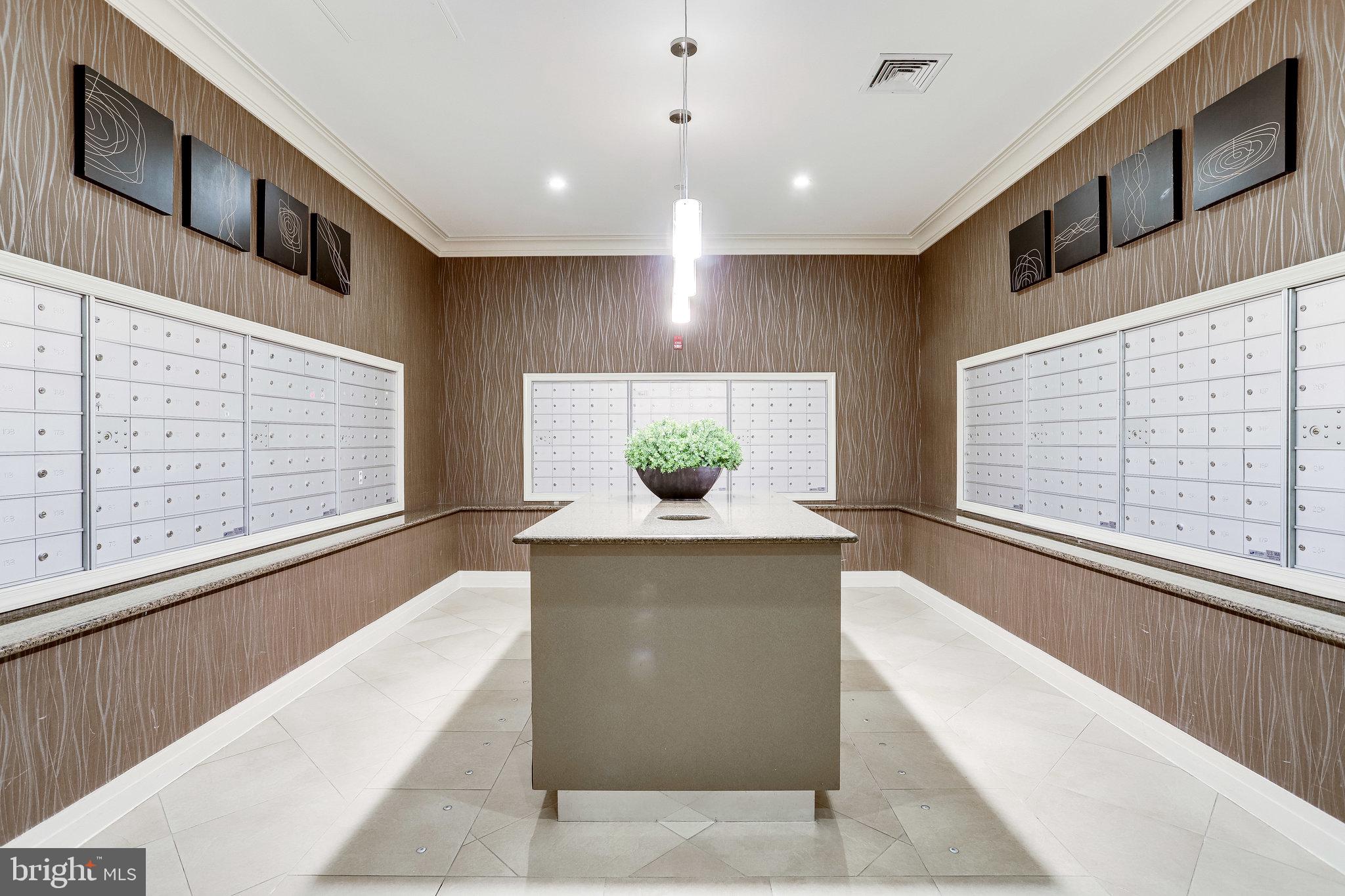 MIDTOWN ALEXANDRIA STATION CONDOMINIUM - Residential