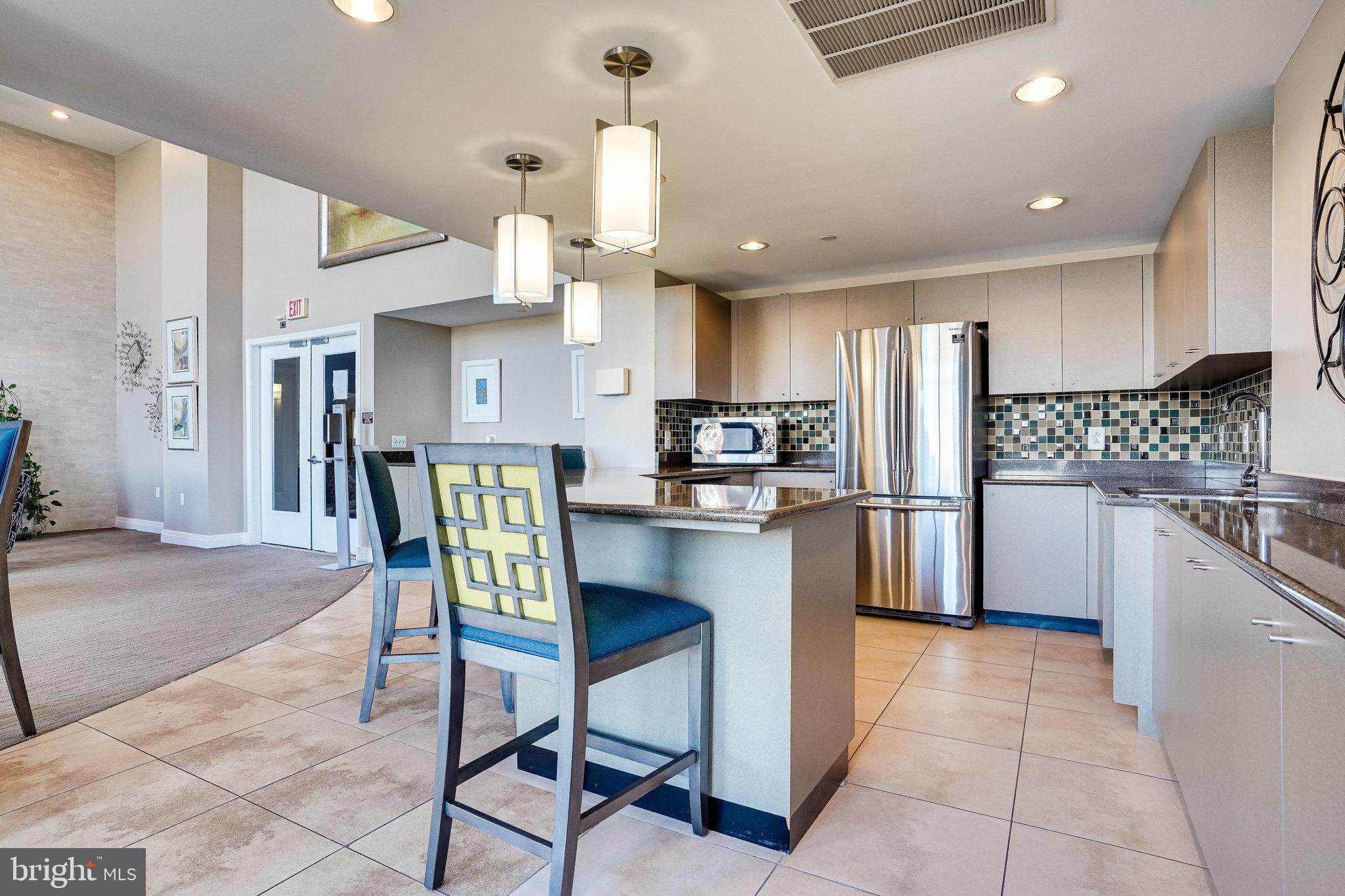 MIDTOWN ALEXANDRIA STATION CONDOMINIUM - Residential