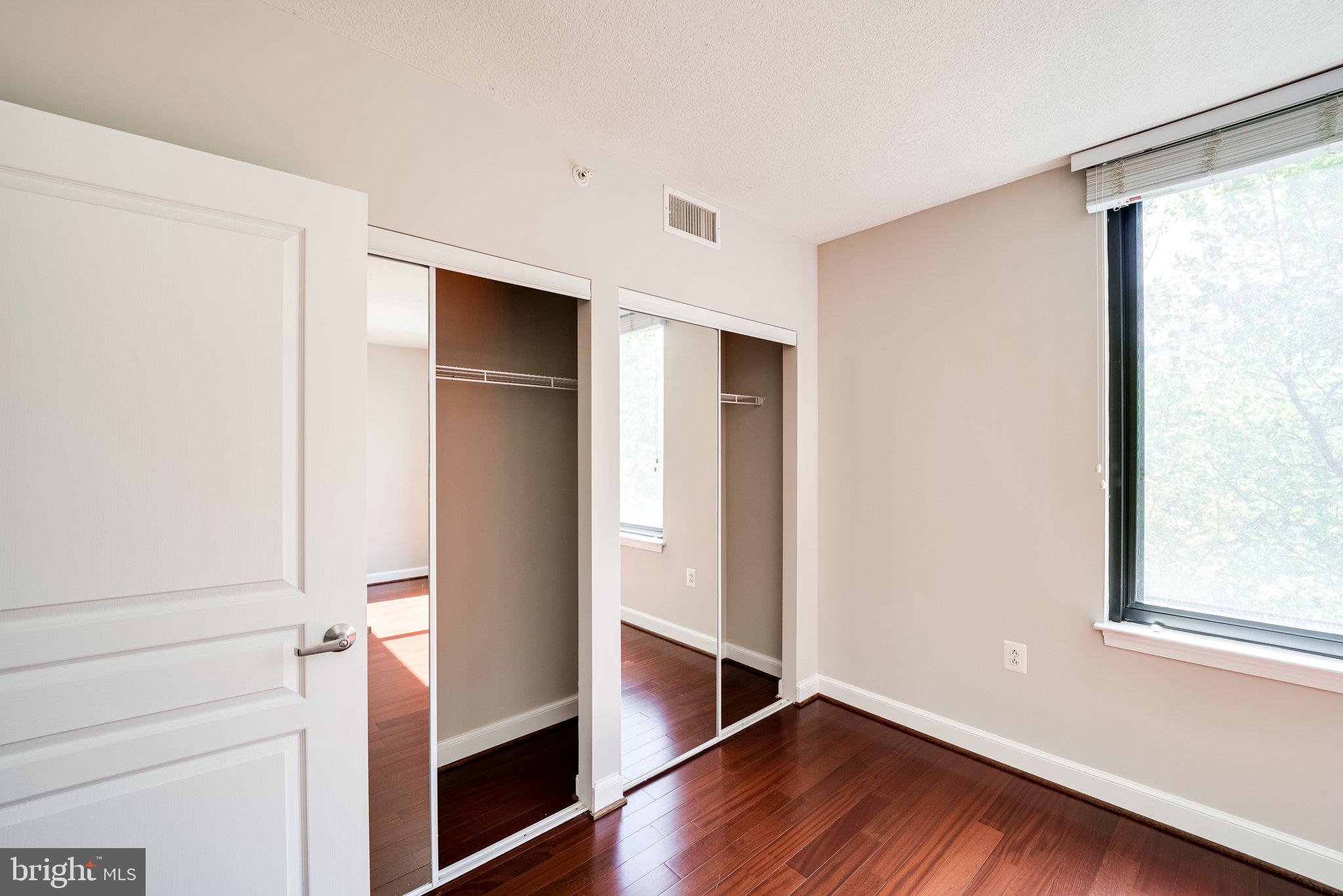 MIDTOWN ALEXANDRIA STATION CONDOMINIUM - Residential