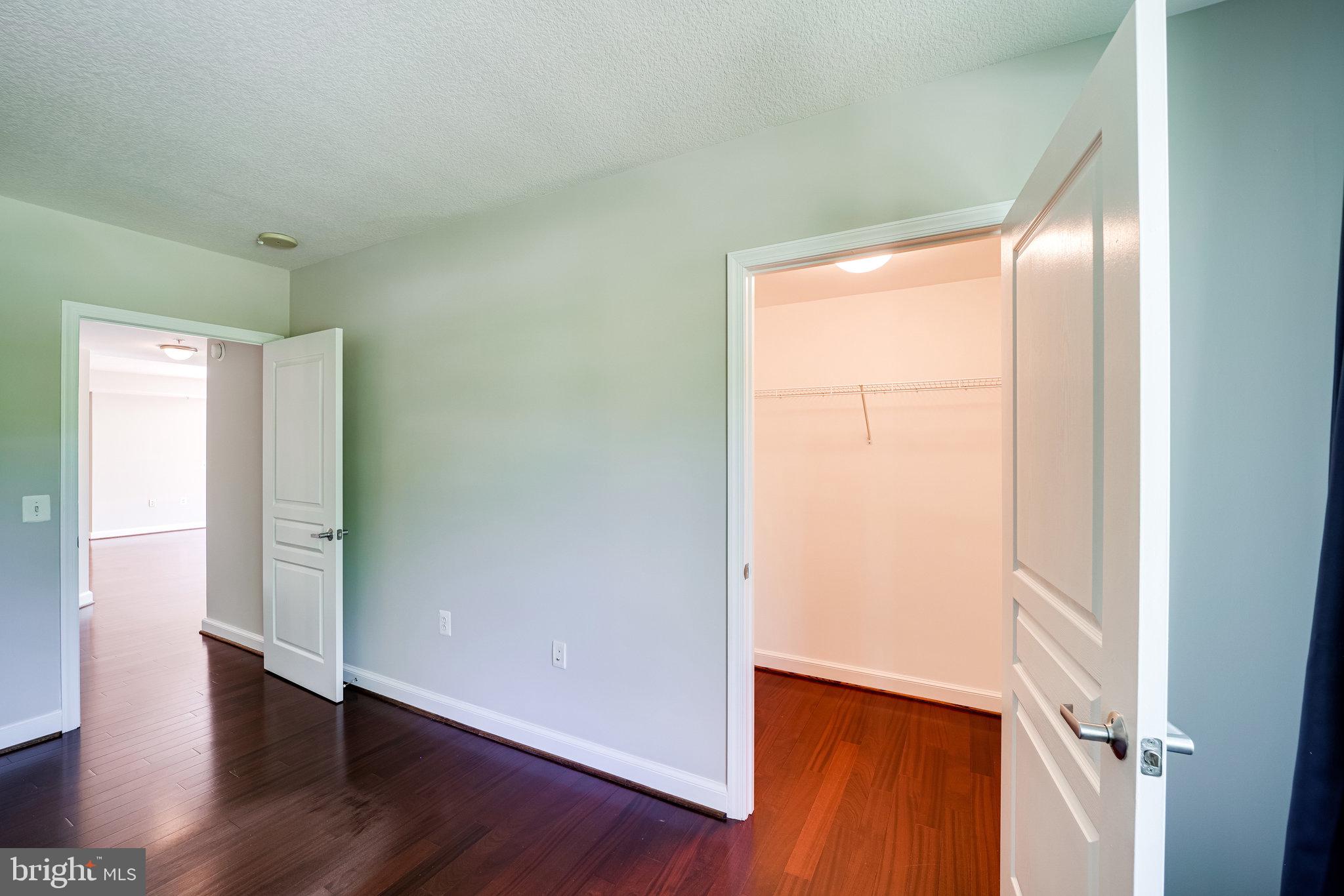 MIDTOWN ALEXANDRIA STATION CONDOMINIUM - Residential