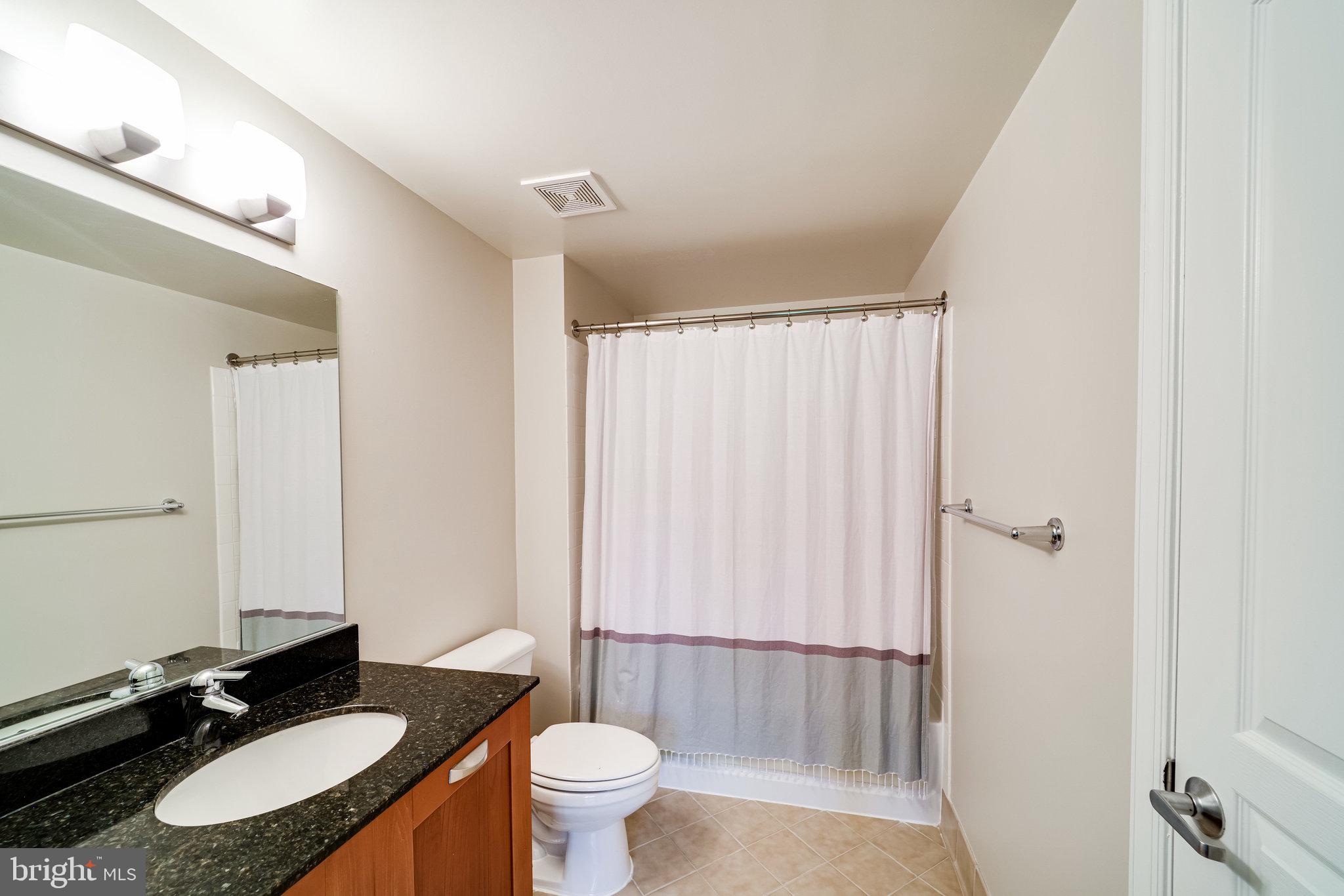 MIDTOWN ALEXANDRIA STATION CONDOMINIUM - Residential