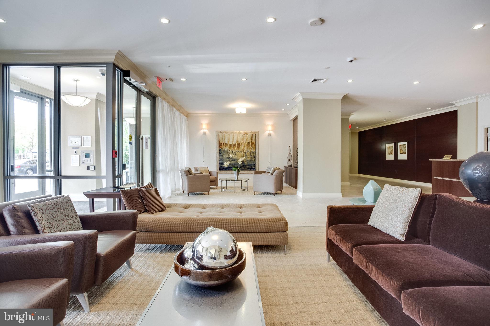 MIDTOWN ALEXANDRIA STATION CONDOMINIUM - Residential