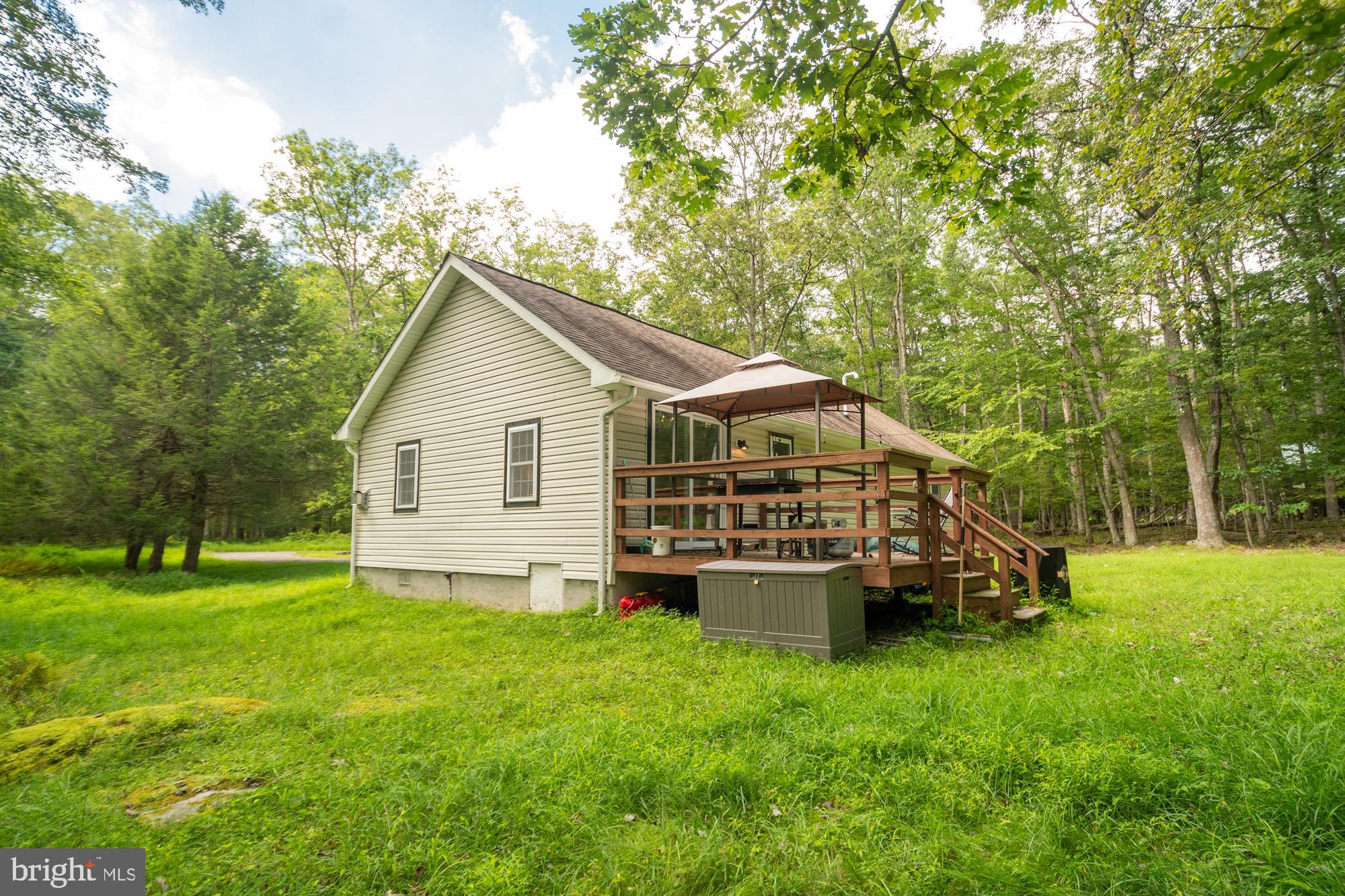 929 DOGWOOD DRIVE