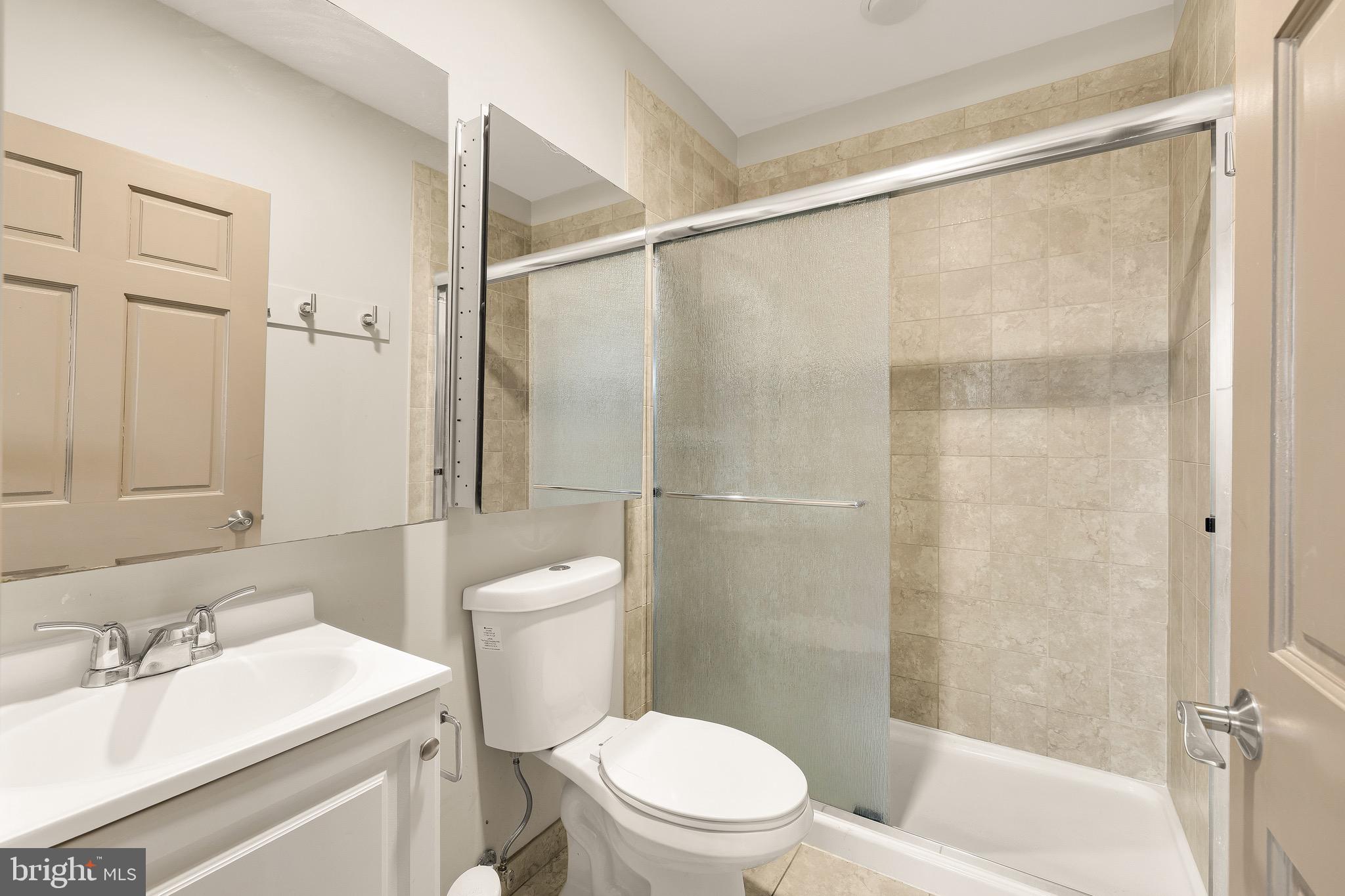 CAPITOL HILL - Commercial Sale