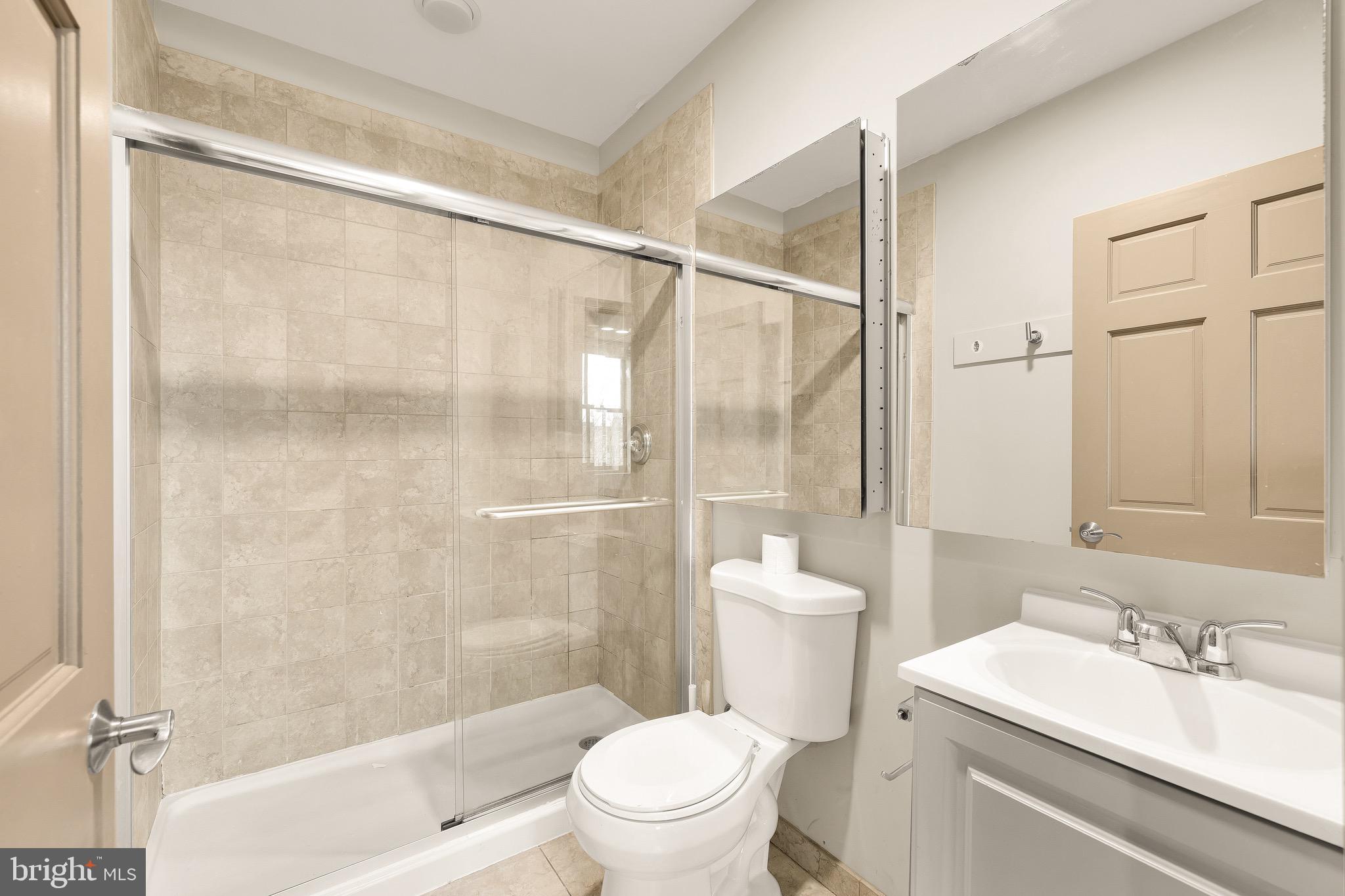 CAPITOL HILL - Commercial Sale