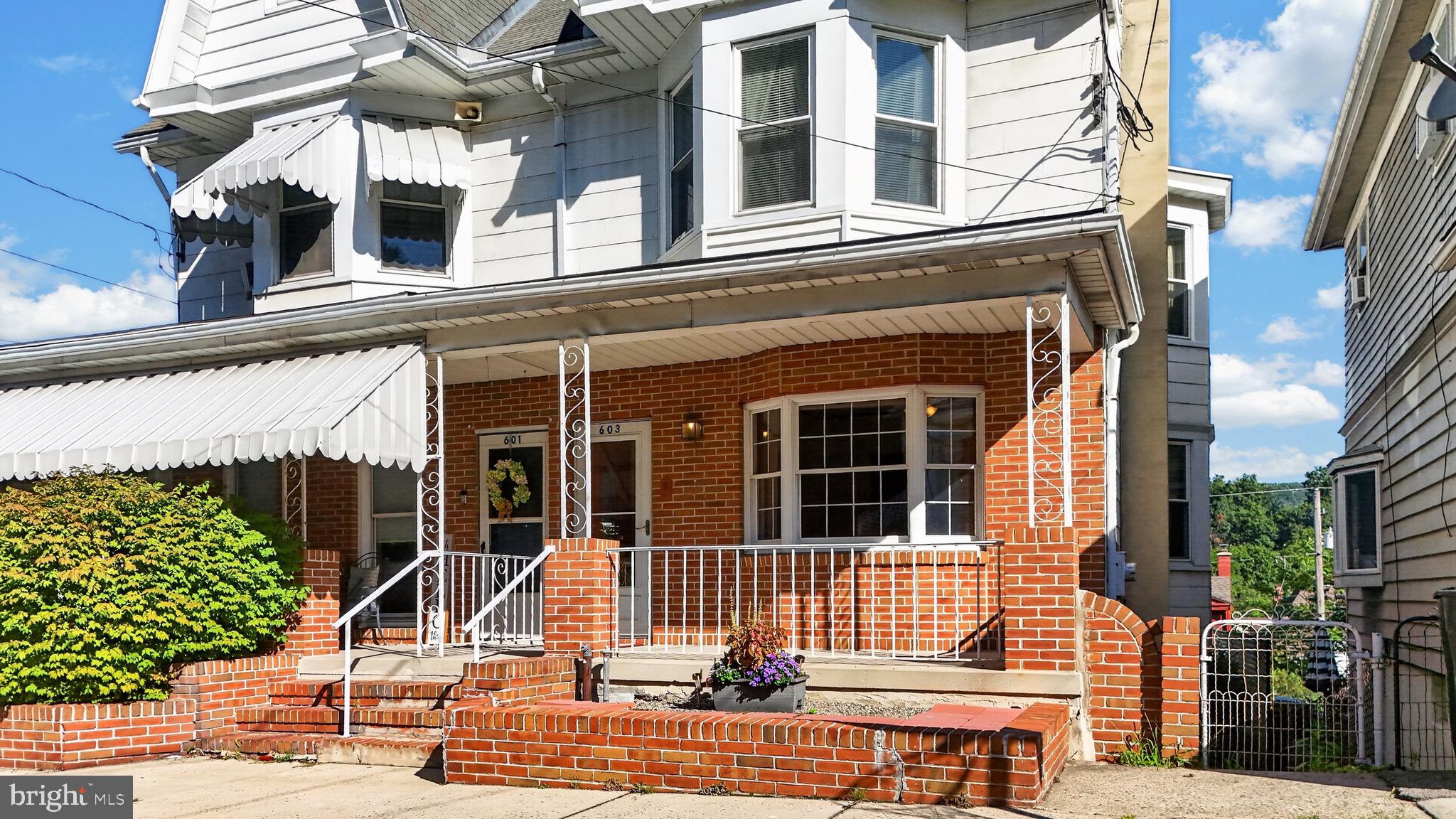 603 ARLINGTON STREET