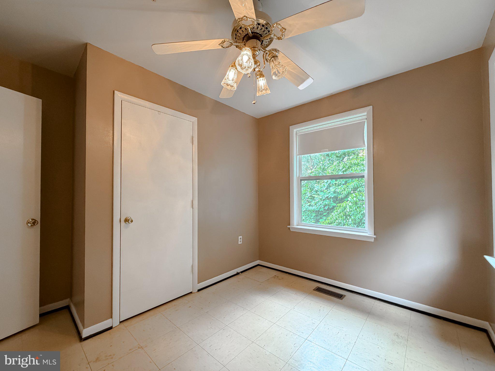 HOLLAND FORREST LANDING - Residential