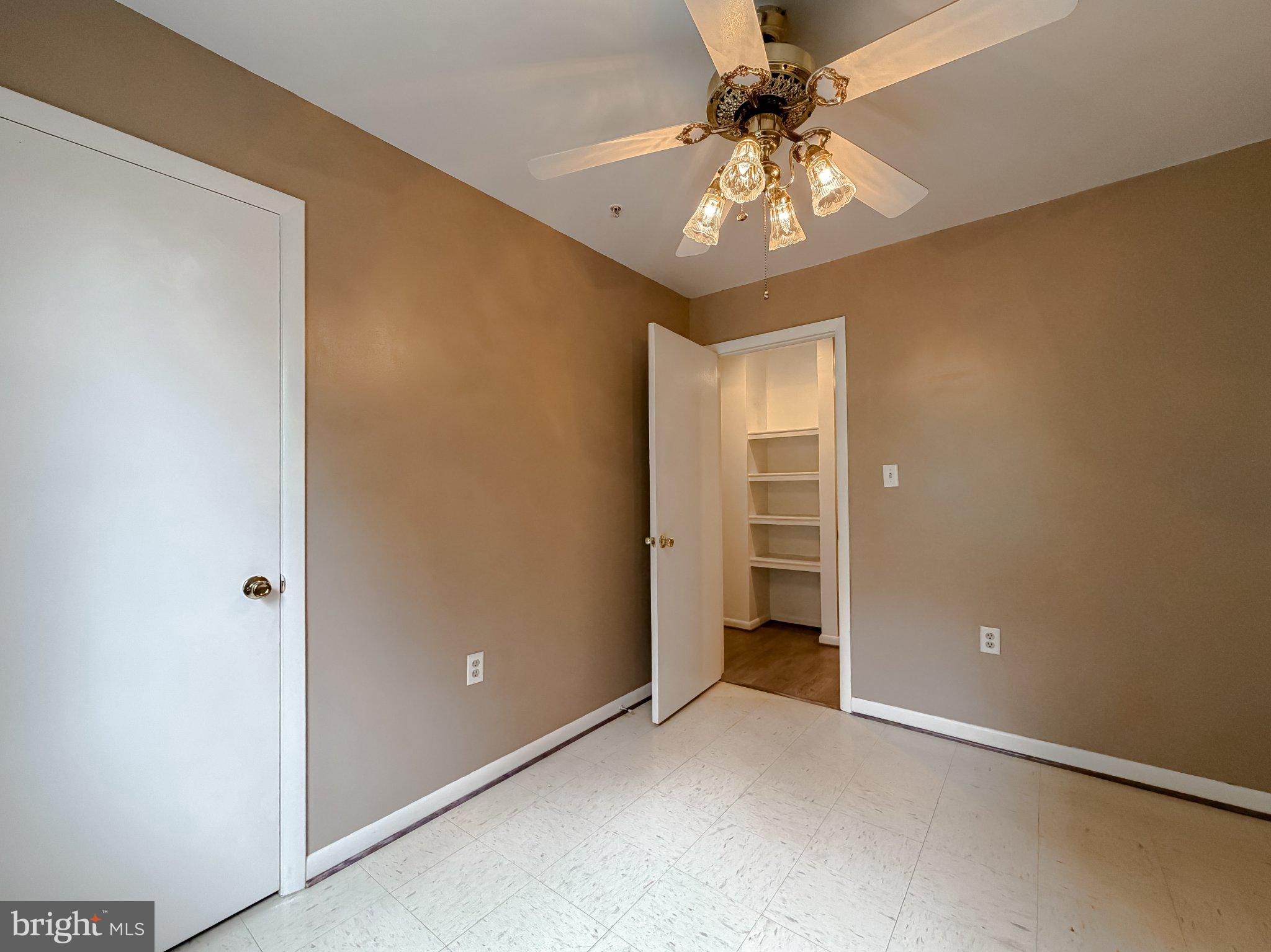 HOLLAND FORREST LANDING - Residential