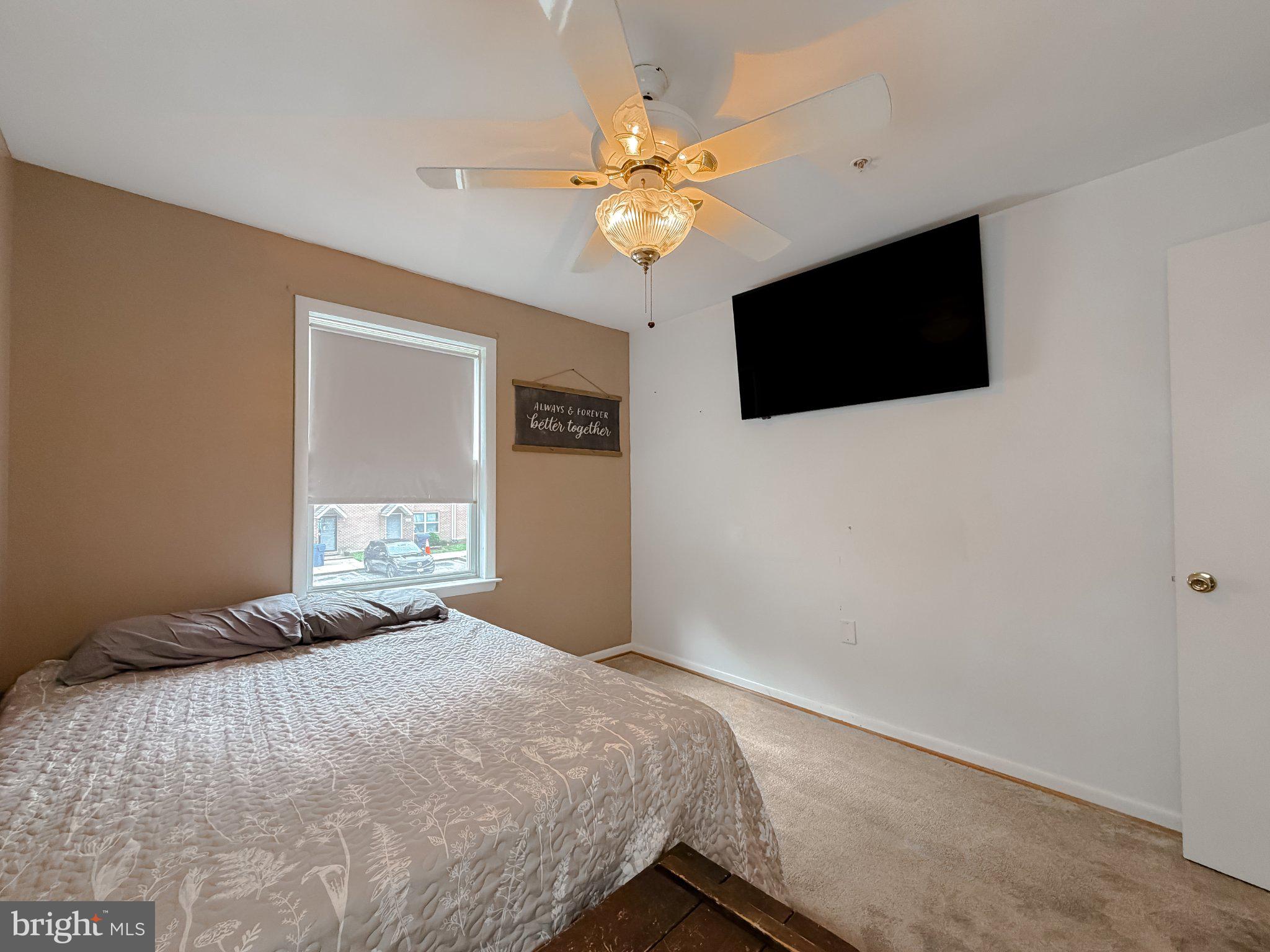 HOLLAND FORREST LANDING - Residential