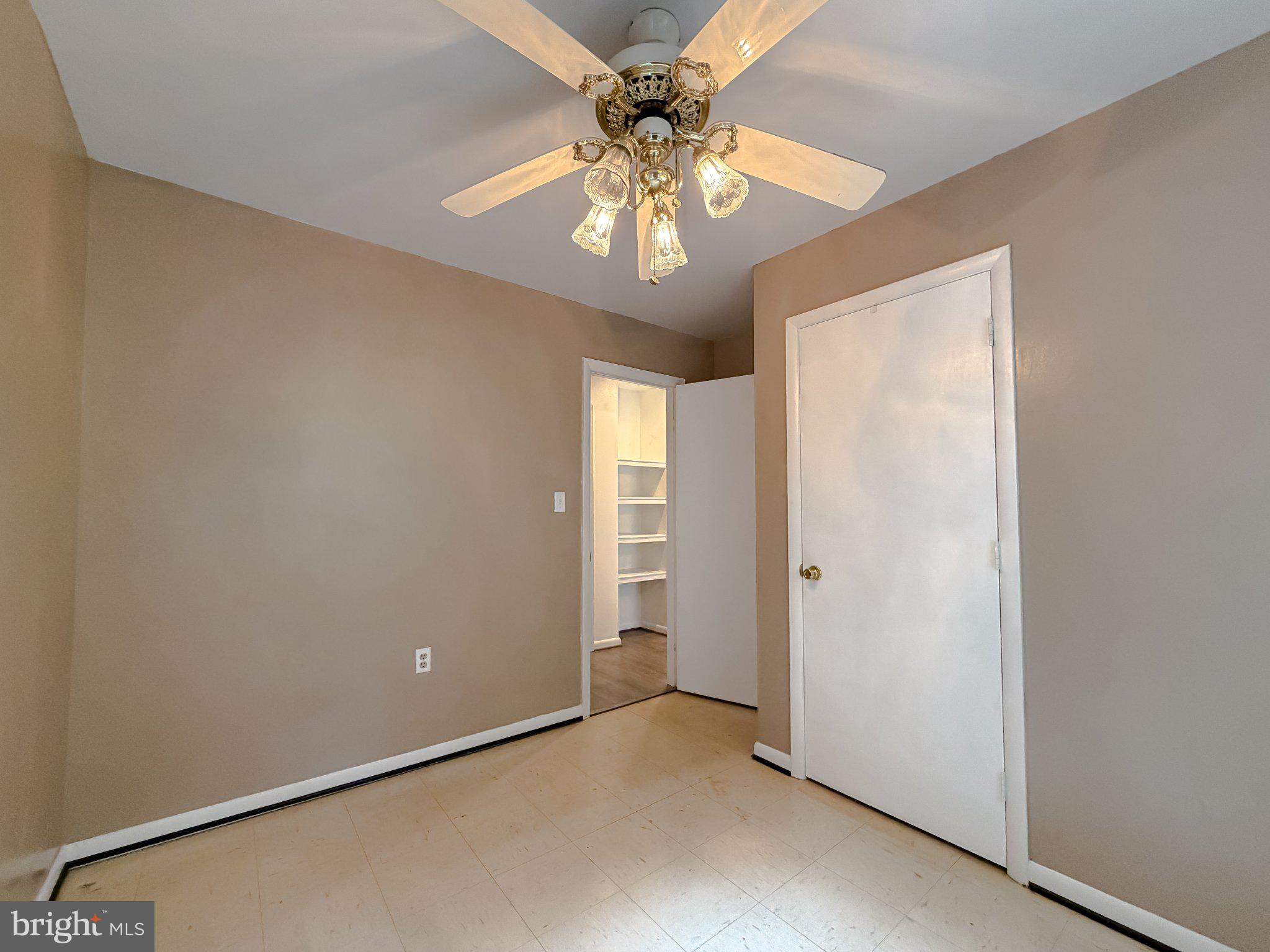 HOLLAND FORREST LANDING - Residential