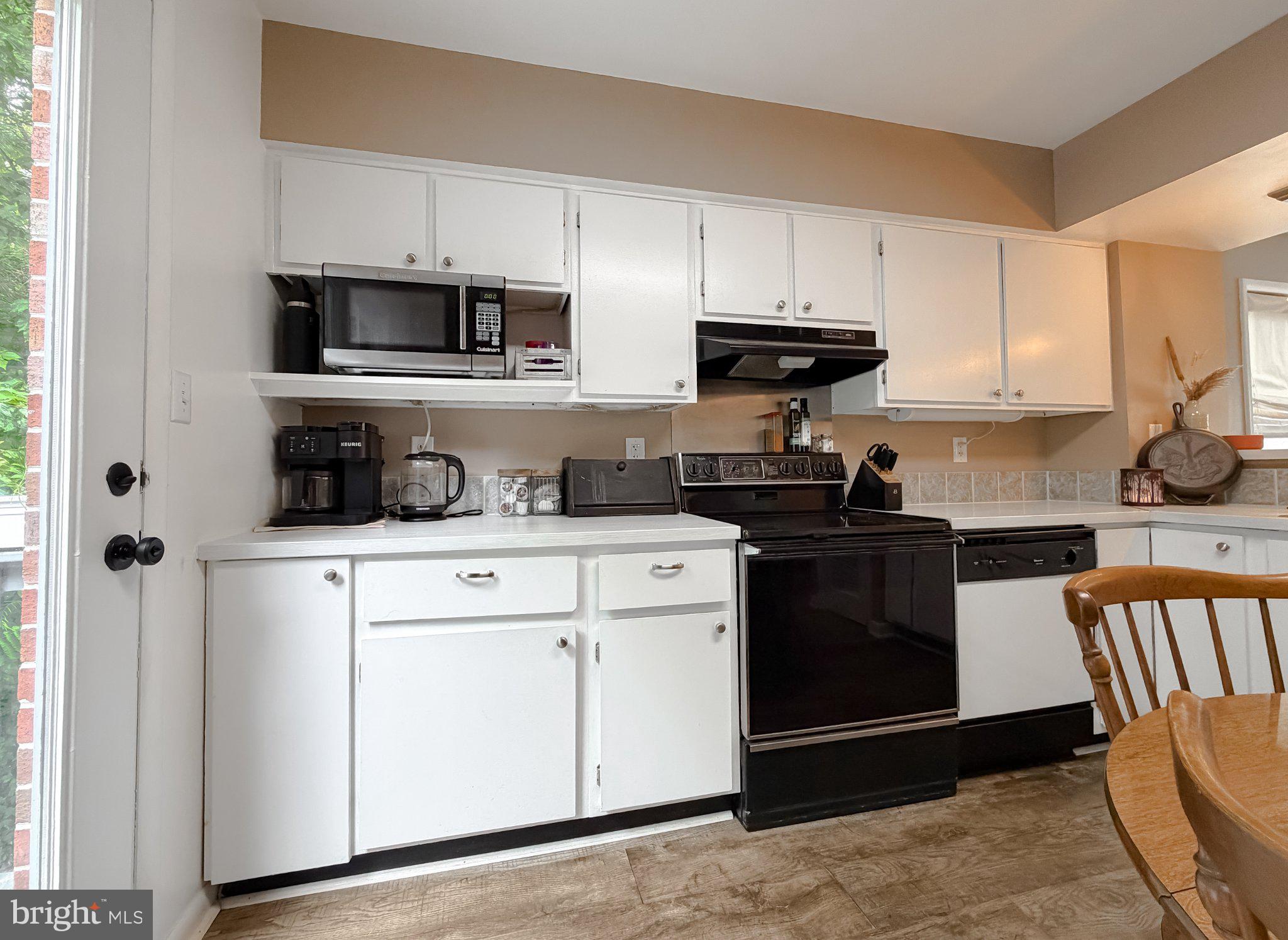 HOLLAND FORREST LANDING - Residential