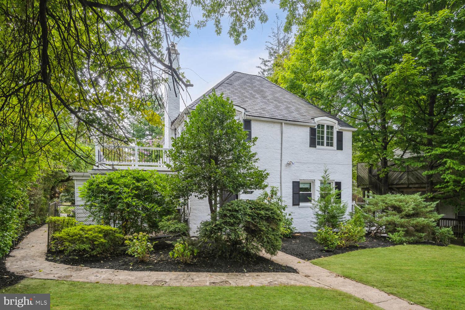 SEVEN OAKS - Residential