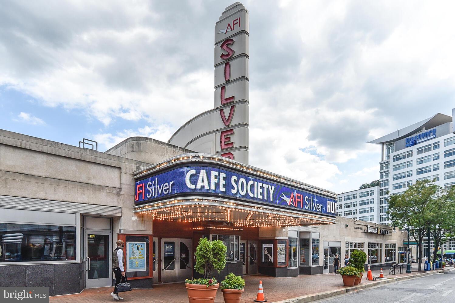 SEVEN OAKS - Residential