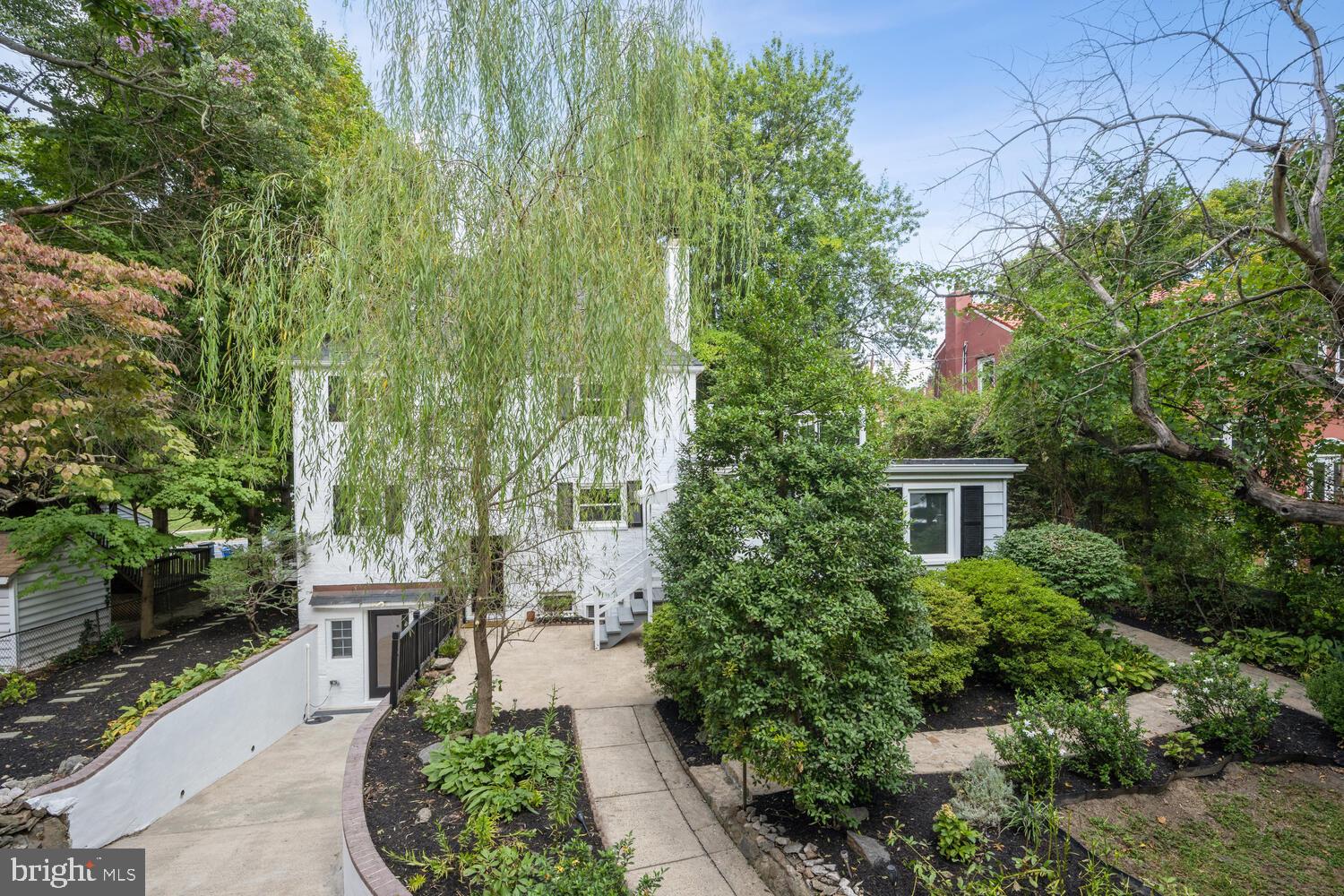 SEVEN OAKS - Residential