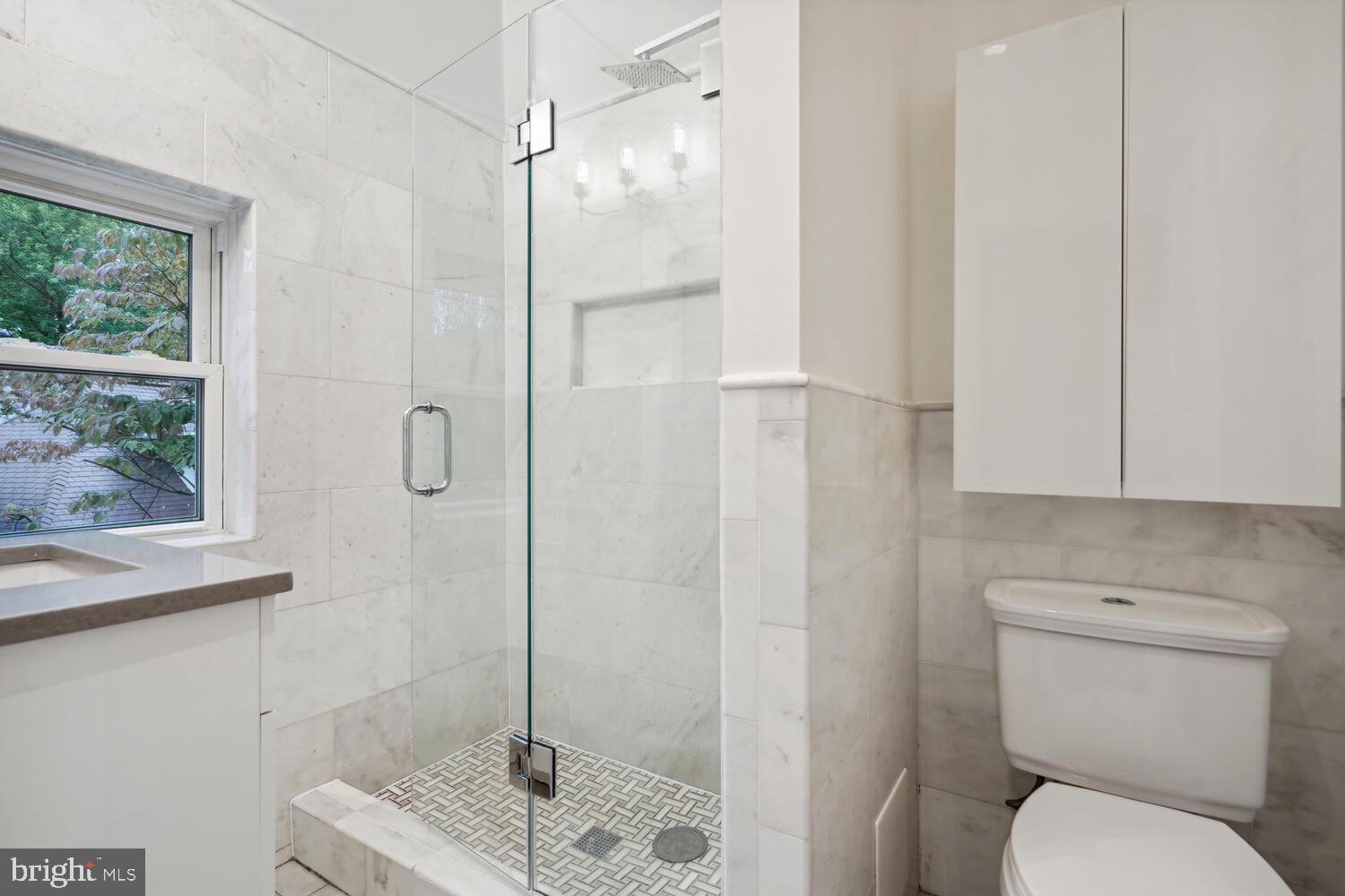 SEVEN OAKS - Residential