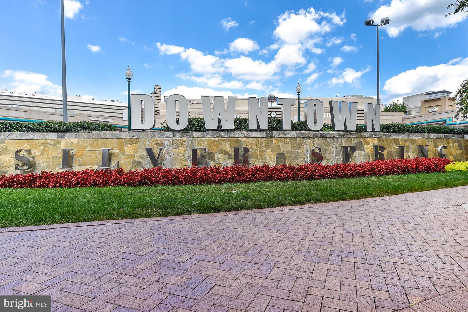 SEVEN OAKS - Residential