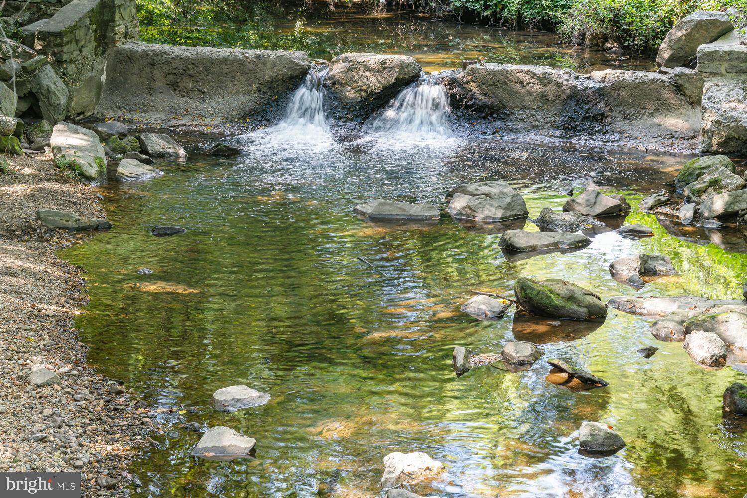 SEVEN OAKS - Residential