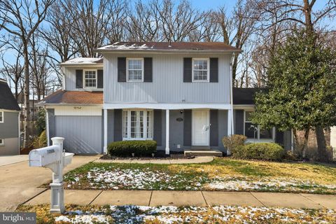 Photo of 12906 Colby Drive, WOODBRIDGE, VA 22192 (MLS # VAPW2114678)