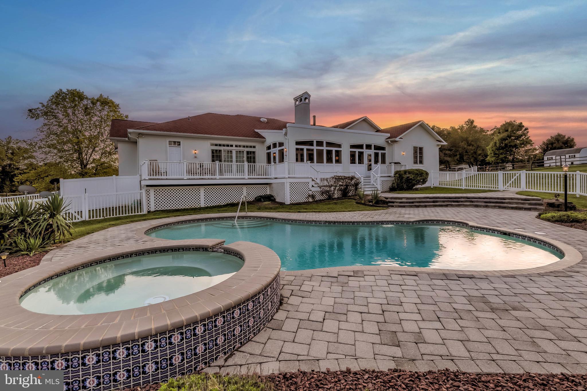 MY LADY'S MANOR - Residential