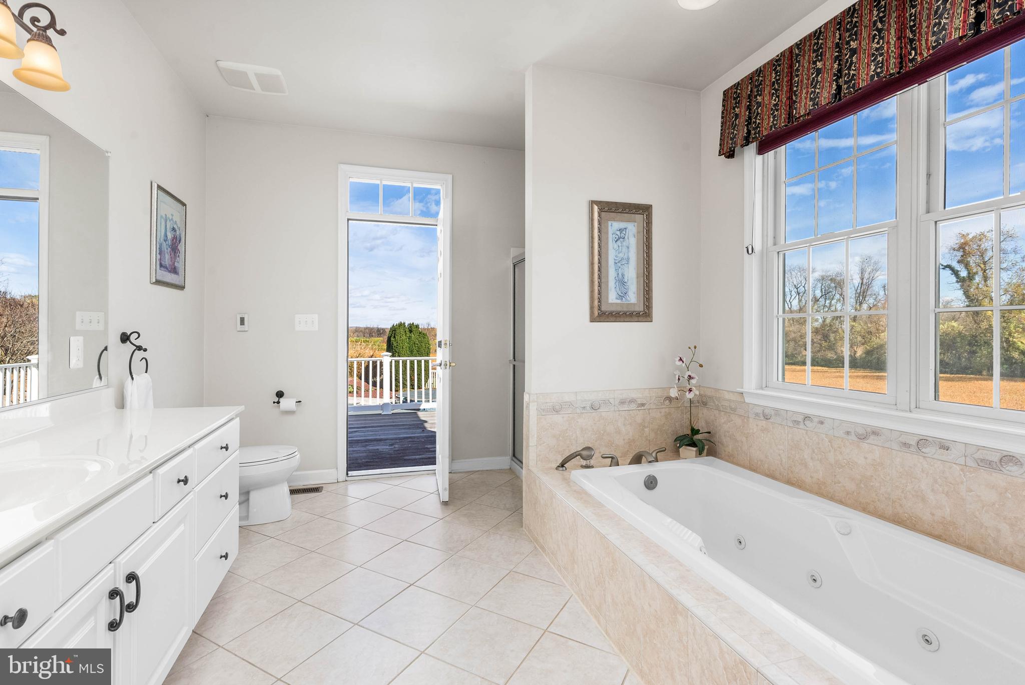 MY LADY'S MANOR - Residential