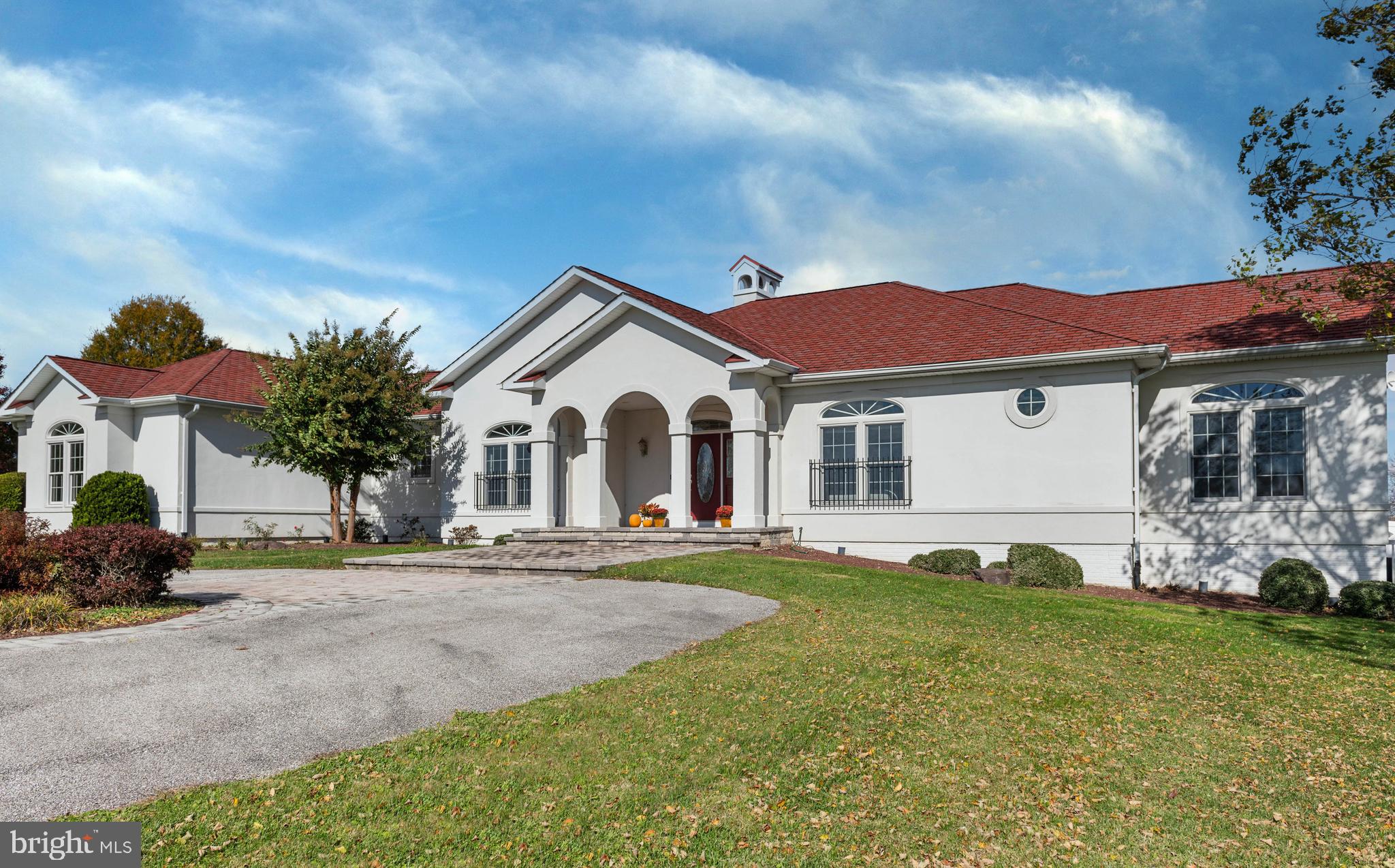 MY LADY'S MANOR - Residential