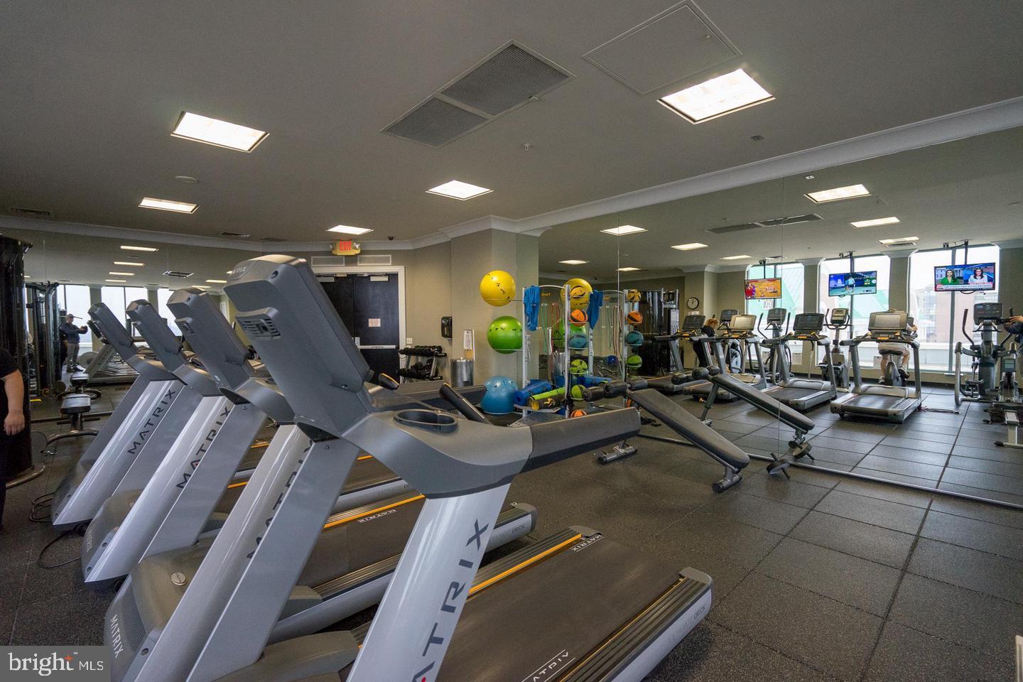 CONTINENTAL - Residential Lease