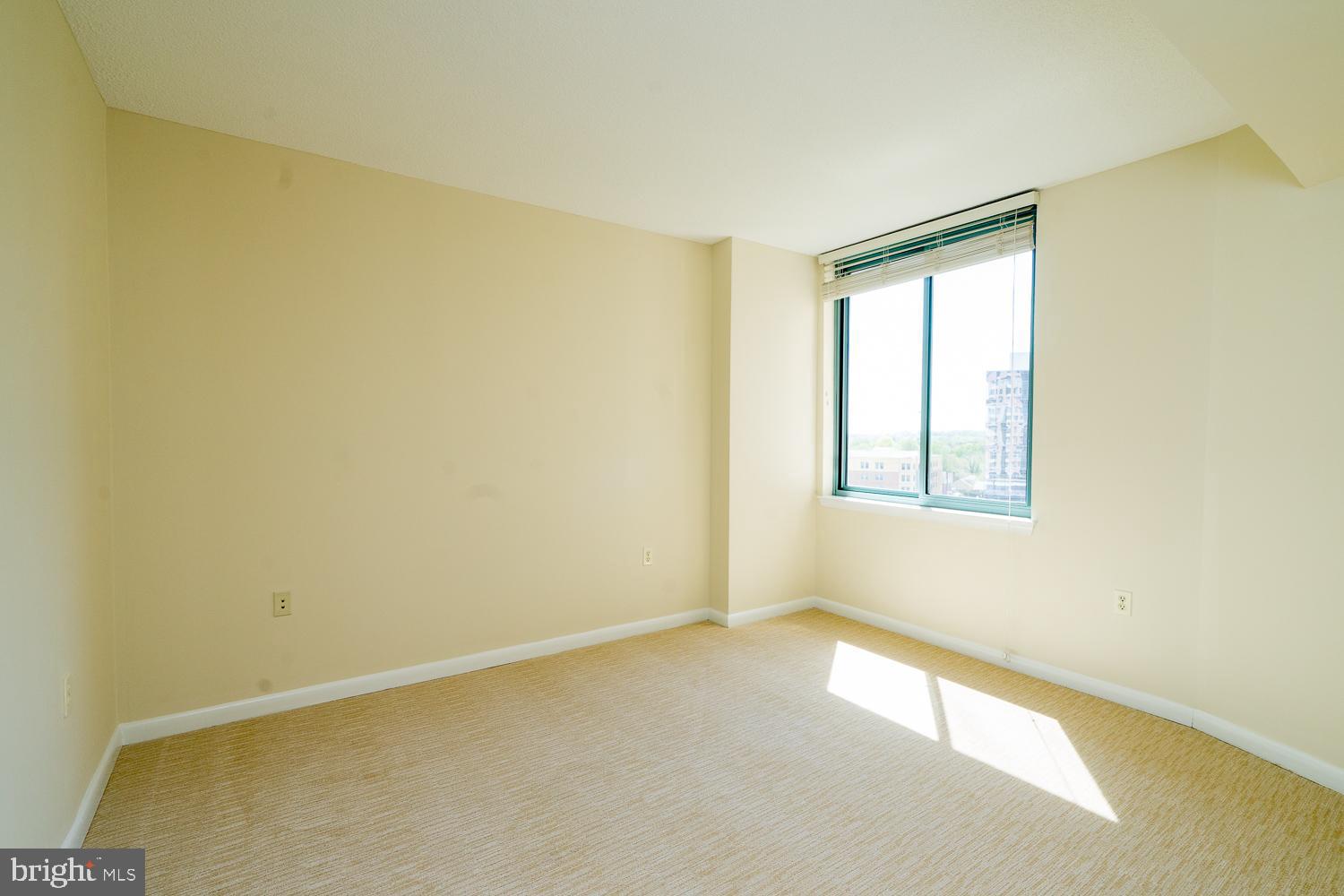 CONTINENTAL - Residential Lease