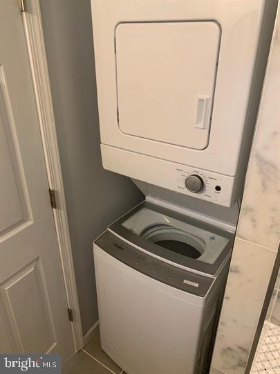 KINGS PARK WEST - Residential Lease