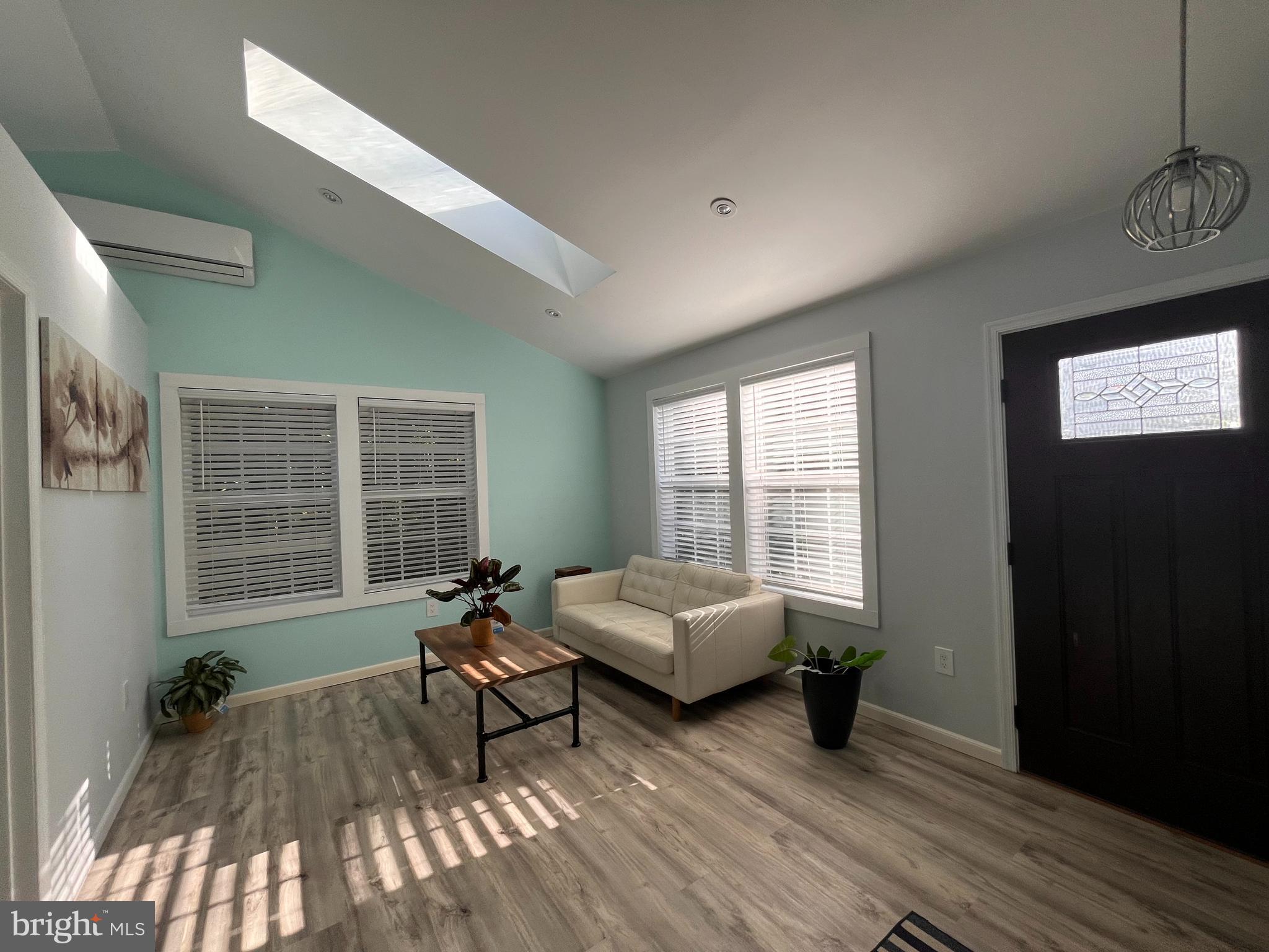 KINGS PARK WEST - Residential Lease