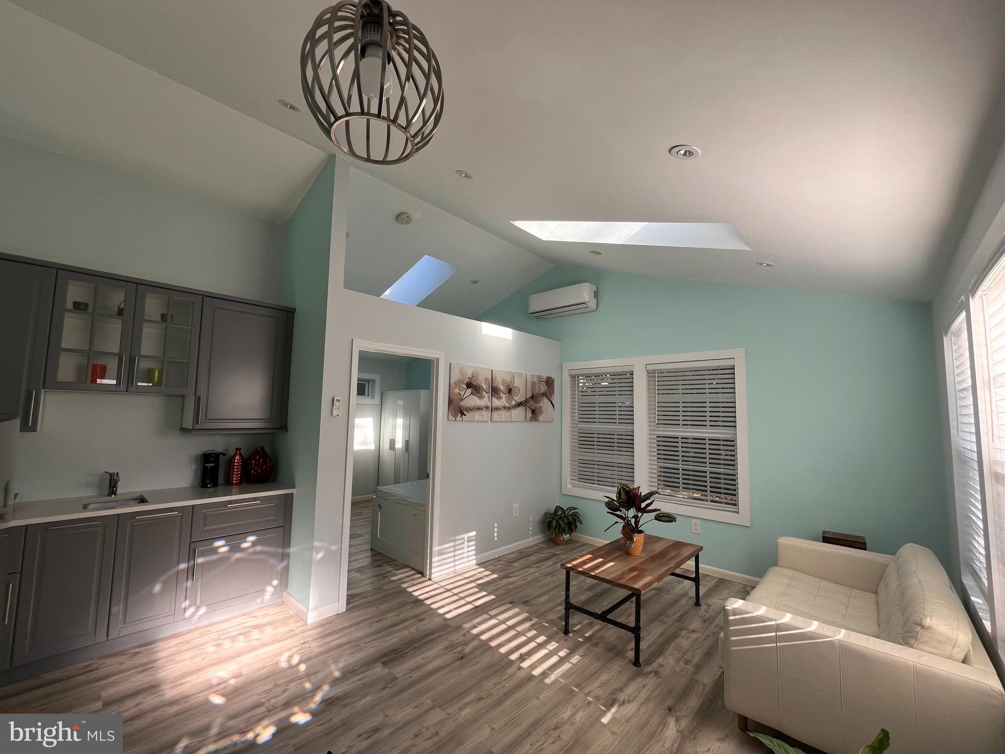 KINGS PARK WEST - Residential Lease