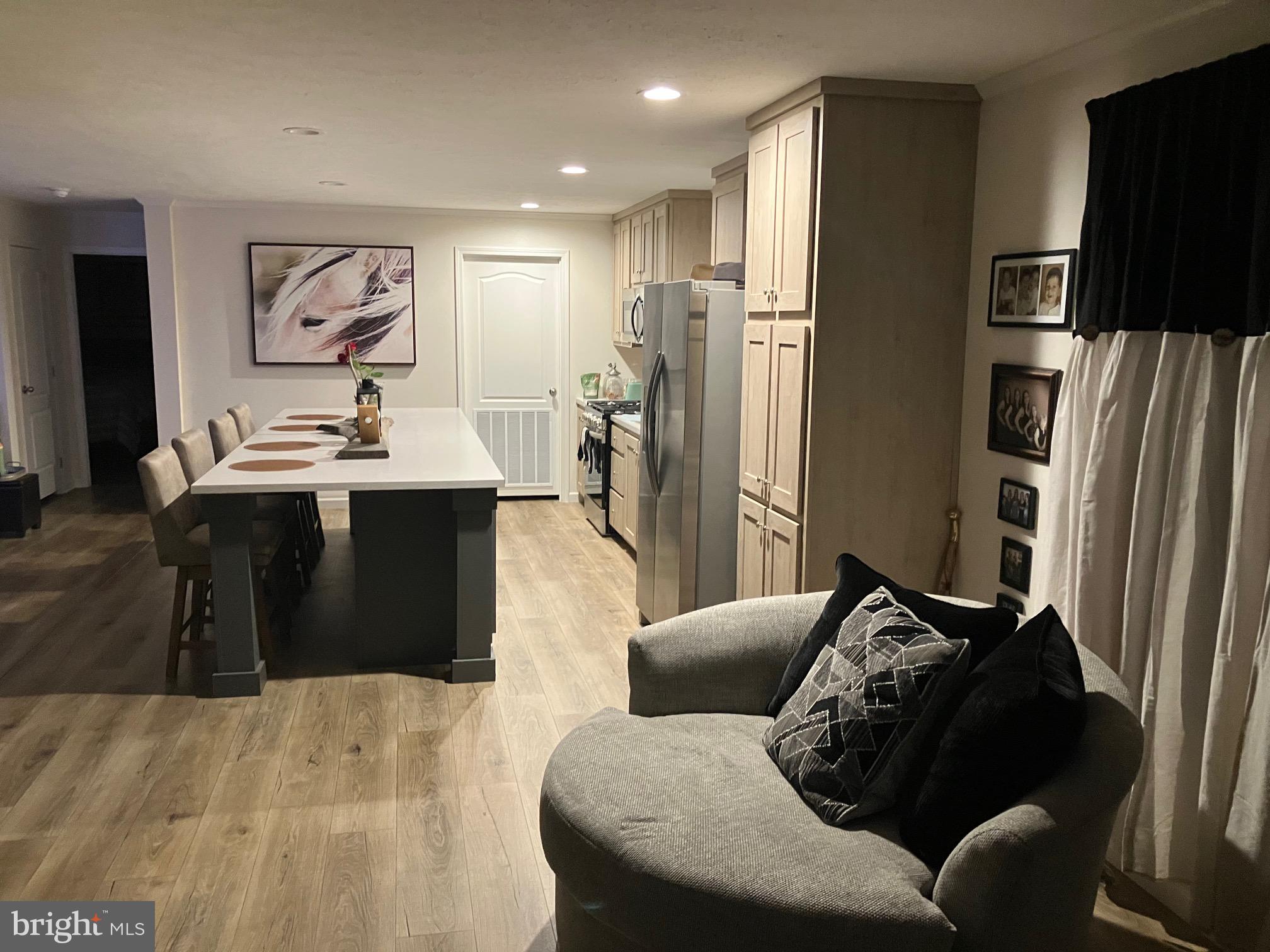 MOUNTAIN VILLAGE - Residential